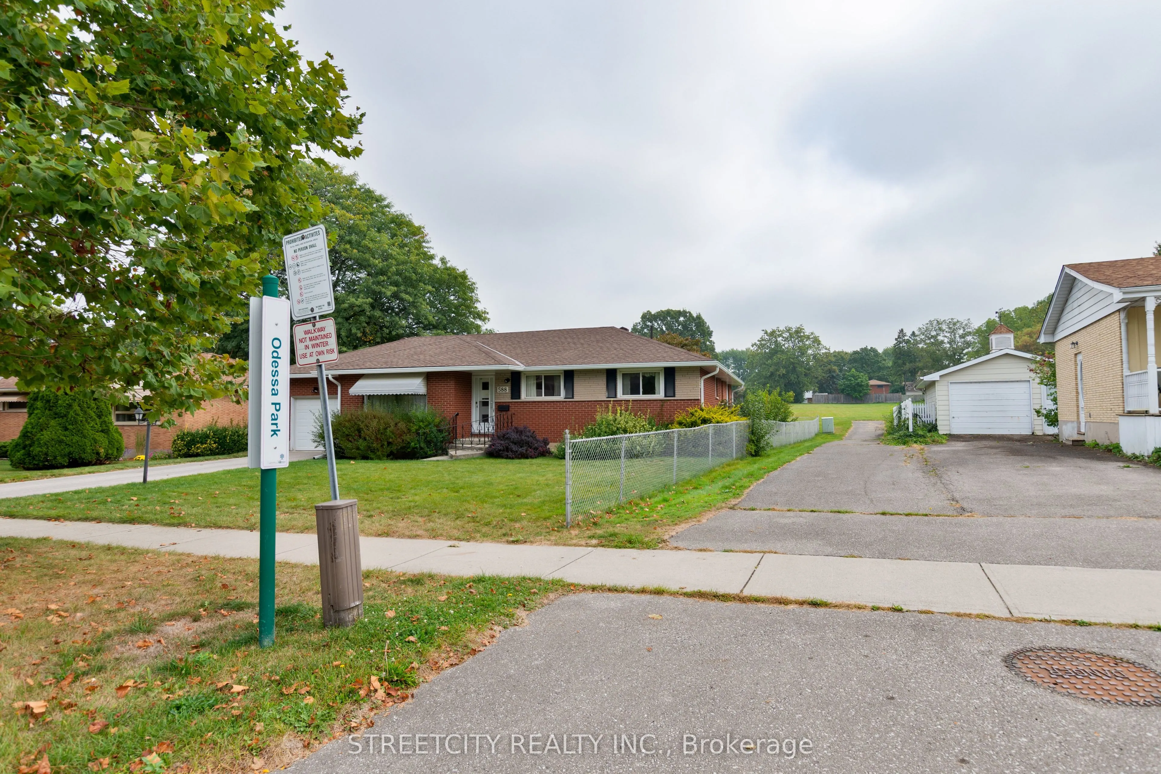 584 Knights Hill Road N
