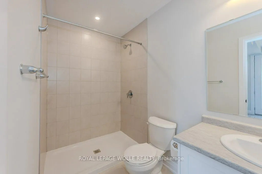 261 Woodbine Avenue, #24