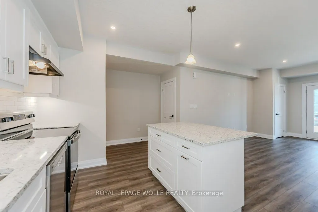 261 Woodbine Avenue, #24