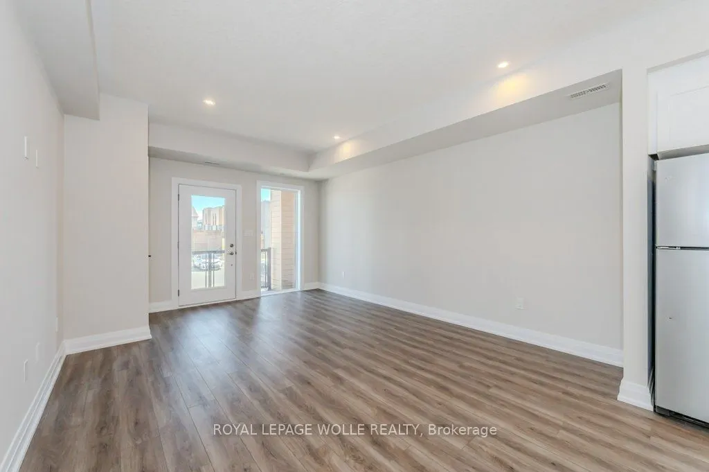 261 Woodbine Avenue, #24