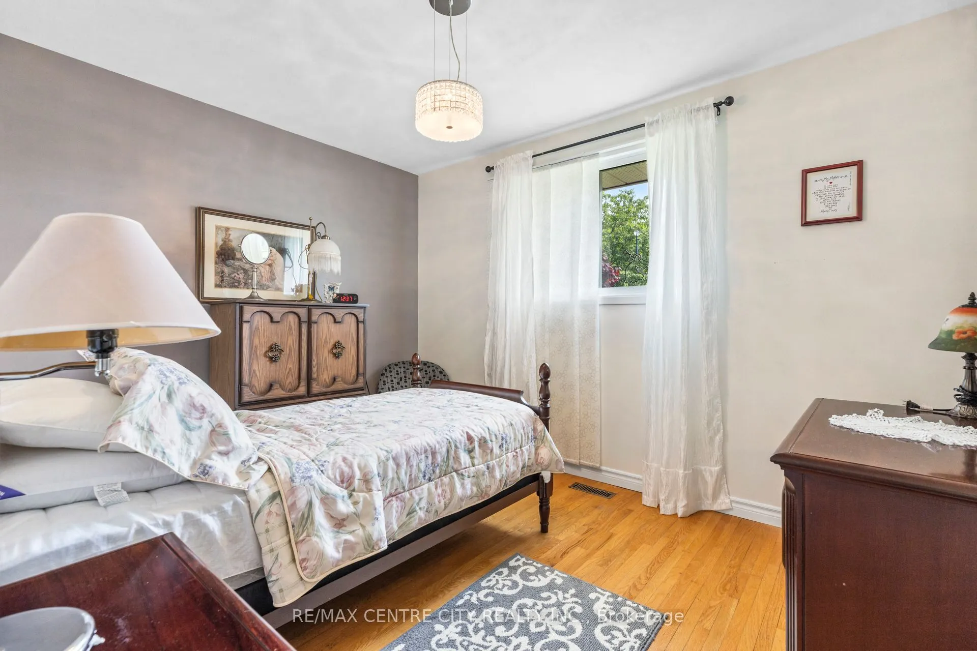 482 Castlegrove Boulevard