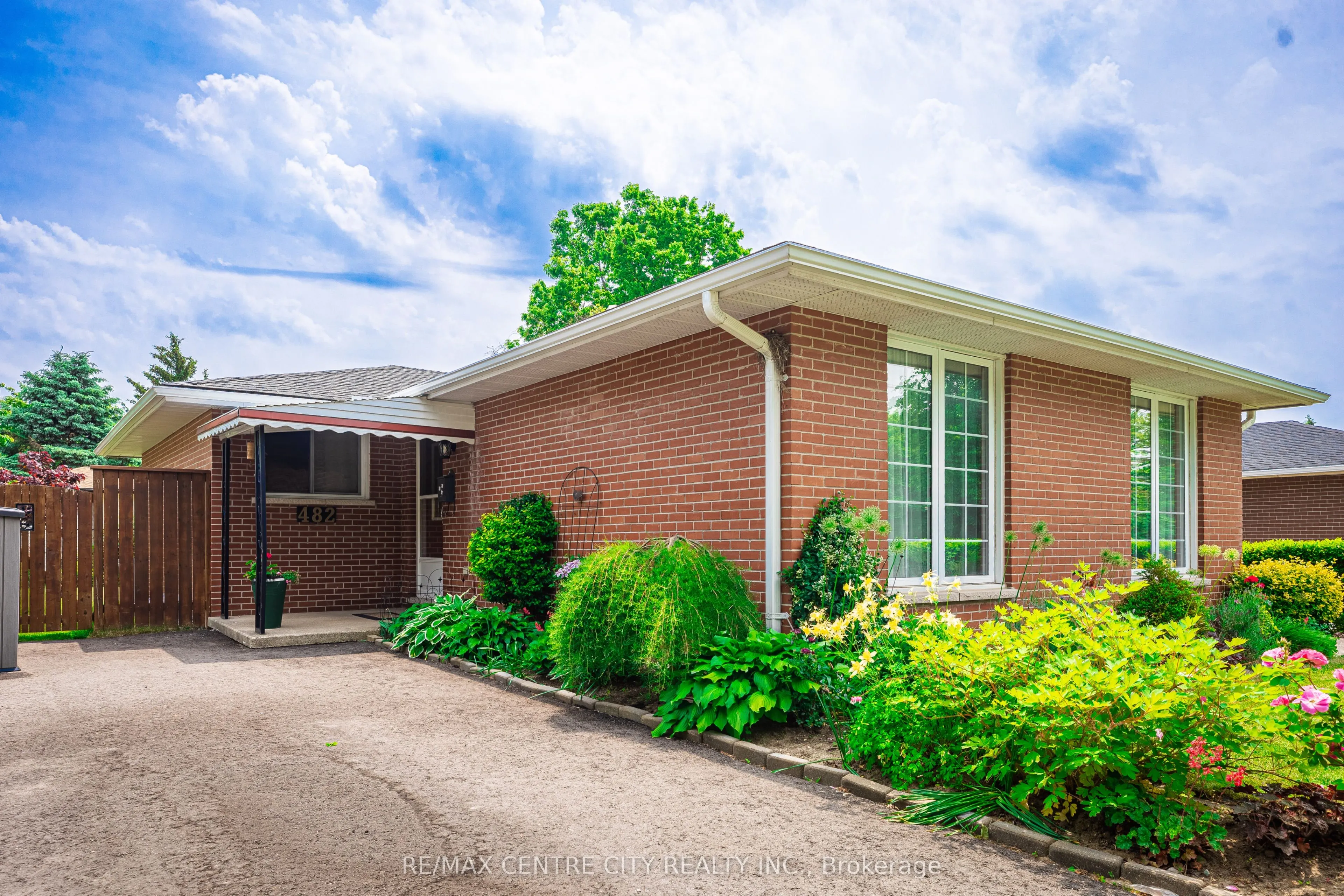 482 Castlegrove Boulevard