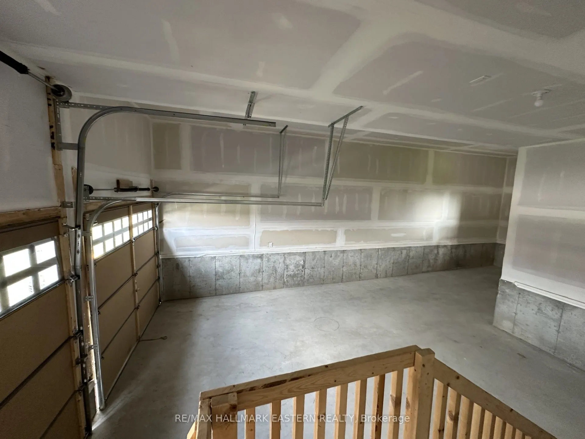 94 Golden Meadows Drive, ##28