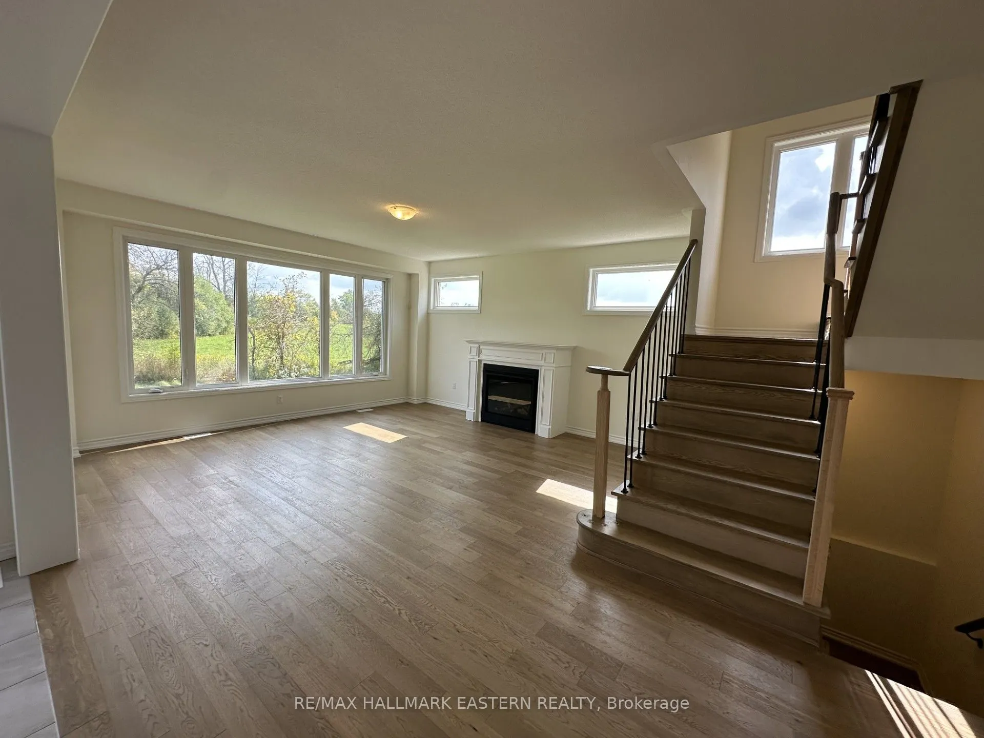 94 Golden Meadows Drive, ##28