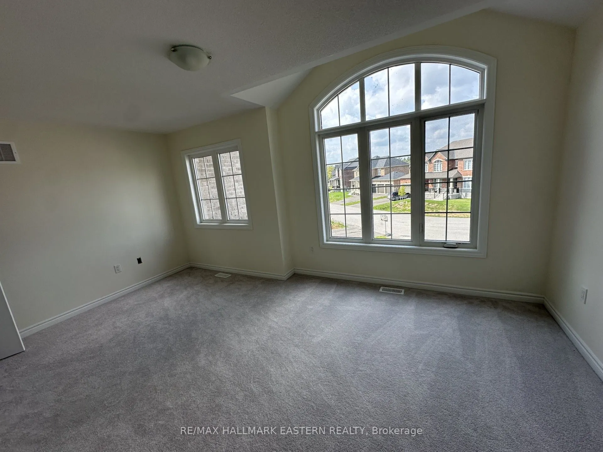 94 Golden Meadows Drive, ##28