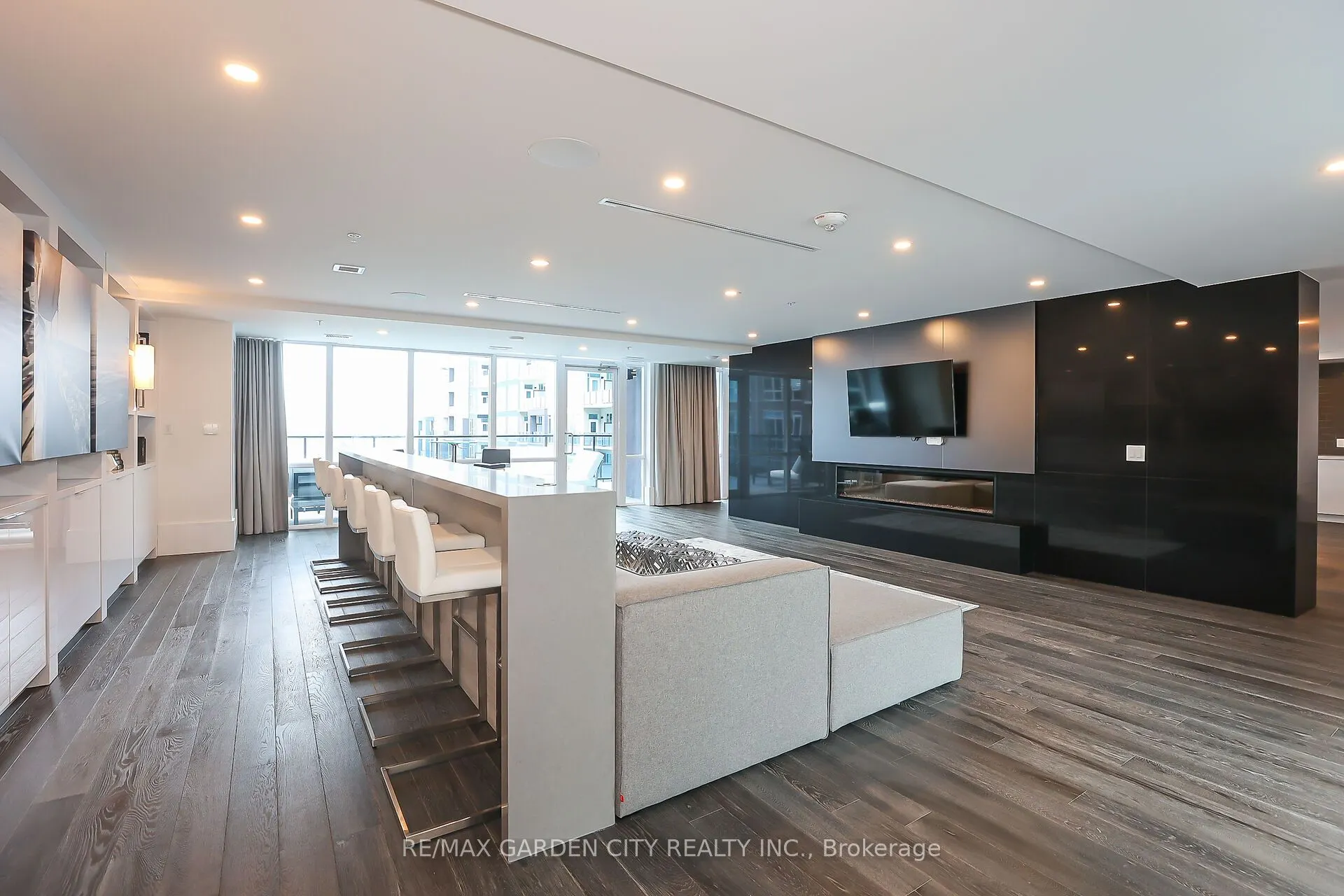 16 Concord Place, #431