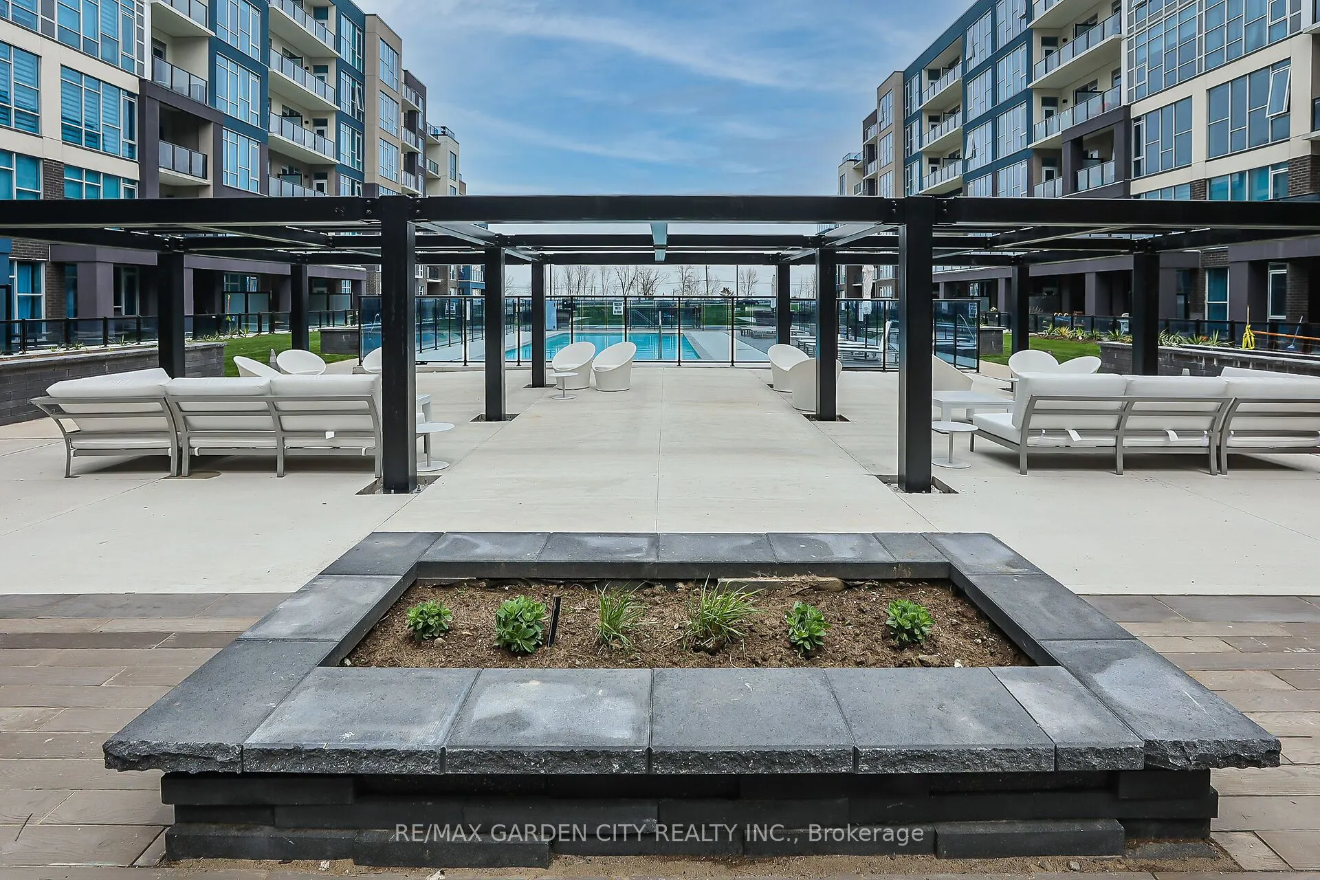 16 Concord Place, #431