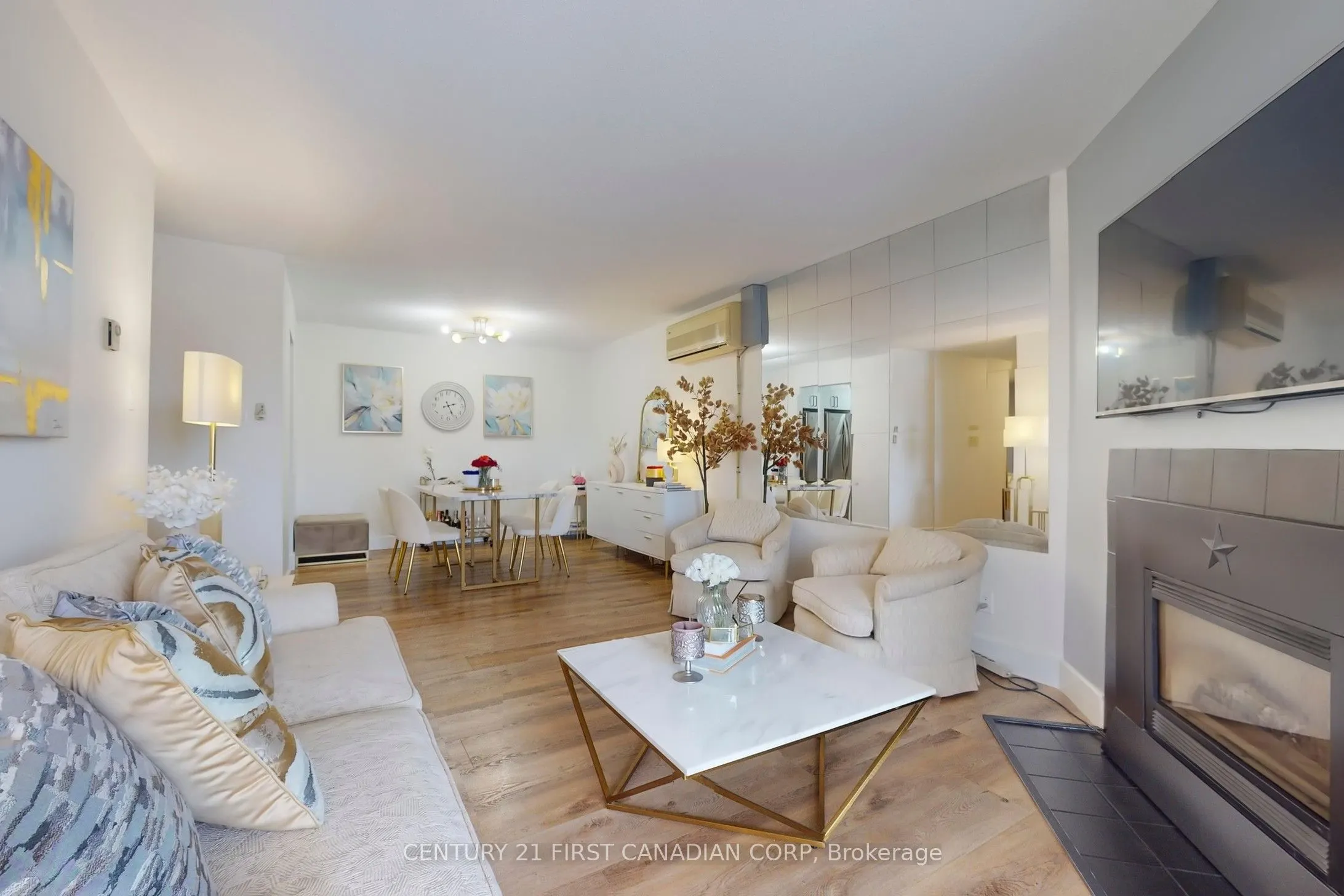 735 Deveron Crescent, #319