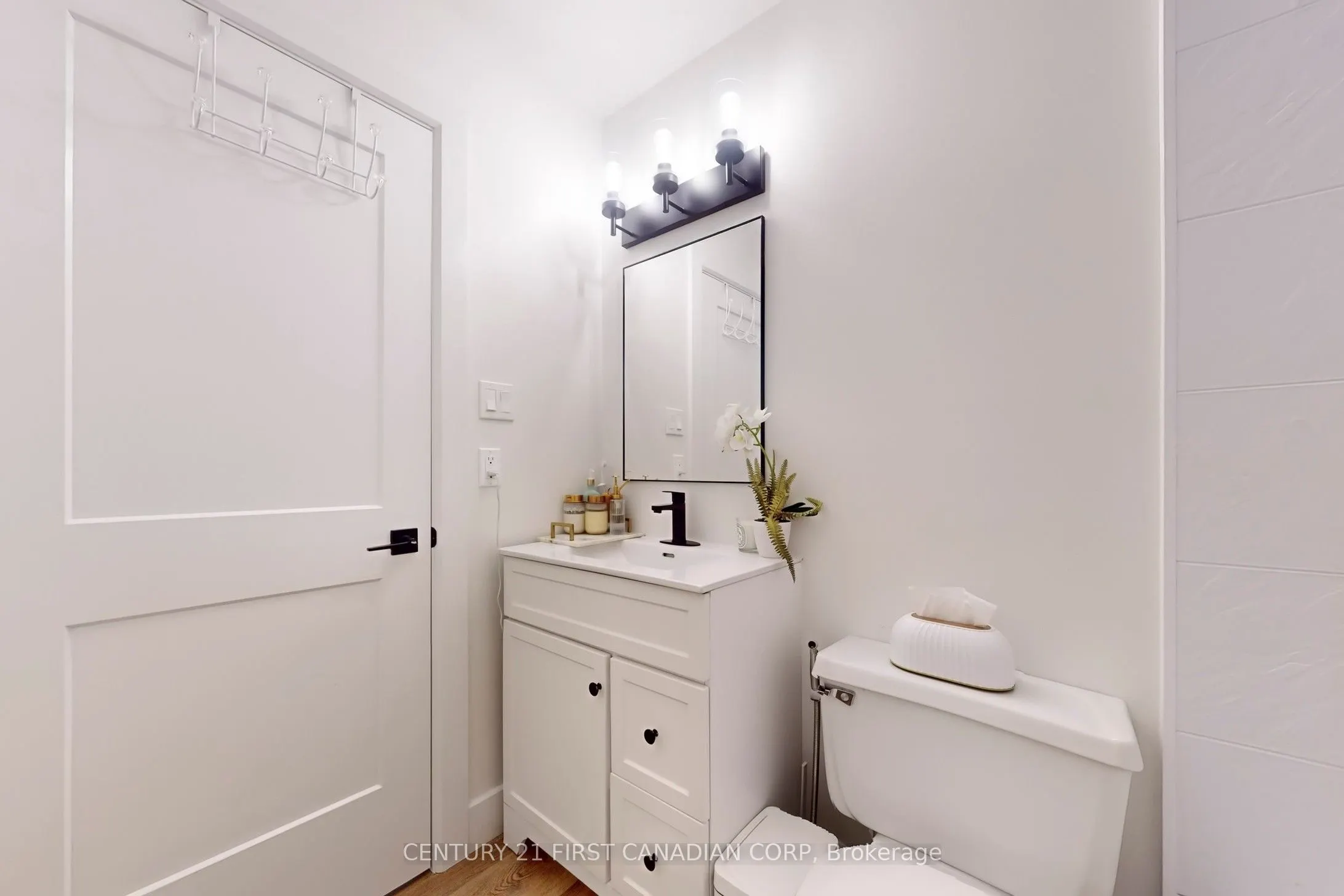735 Deveron Crescent, #319