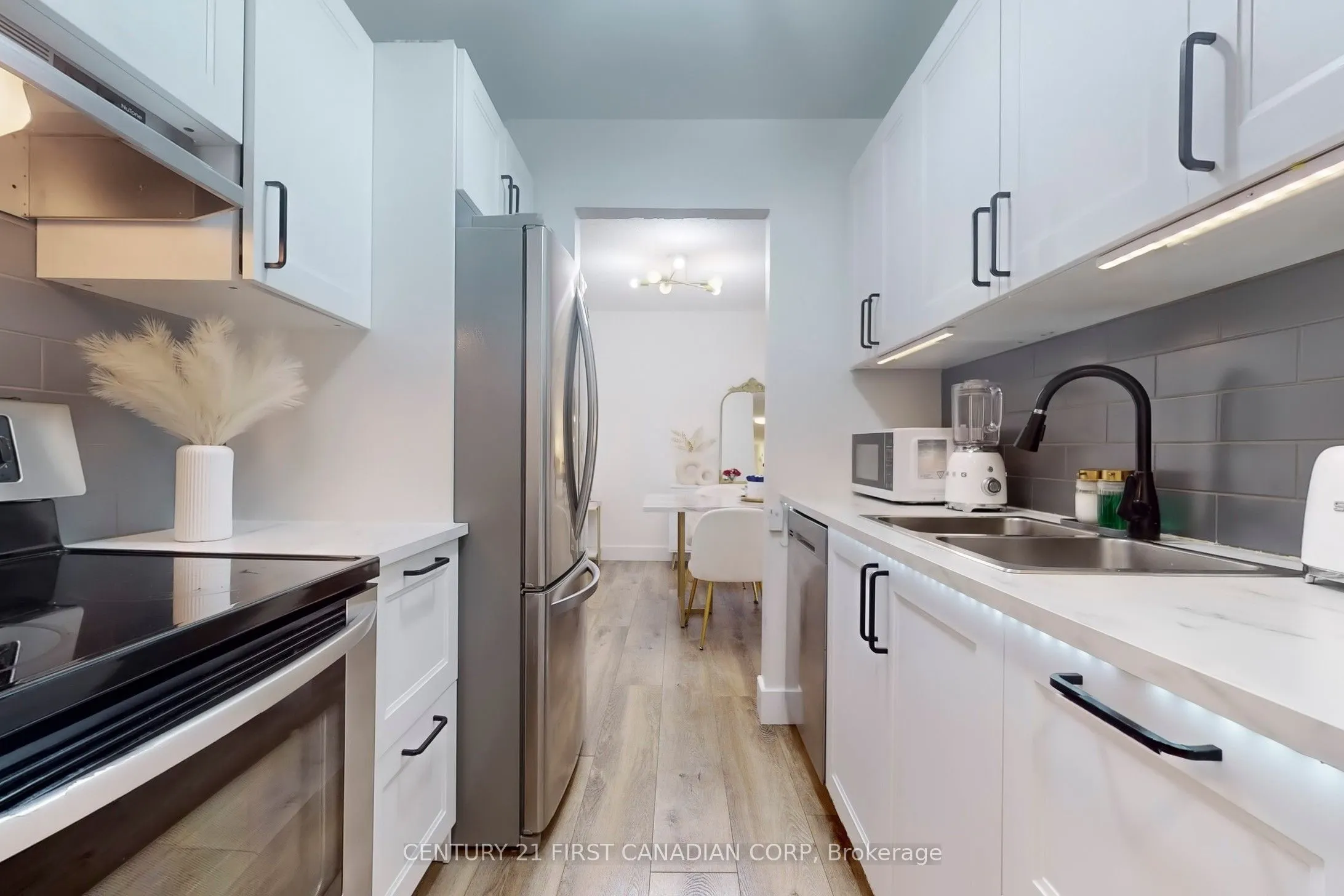 735 Deveron Crescent, #319