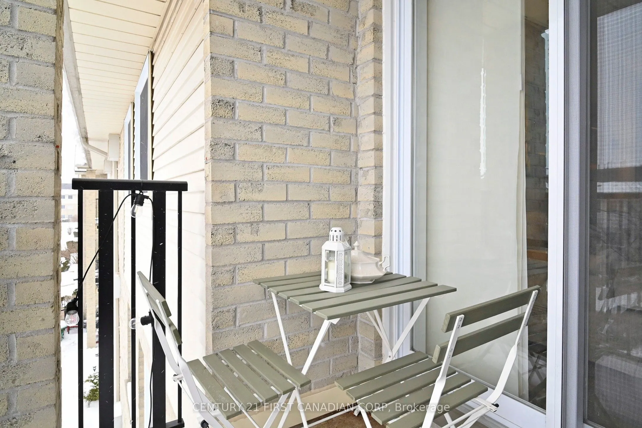 735 Deveron Crescent, #319