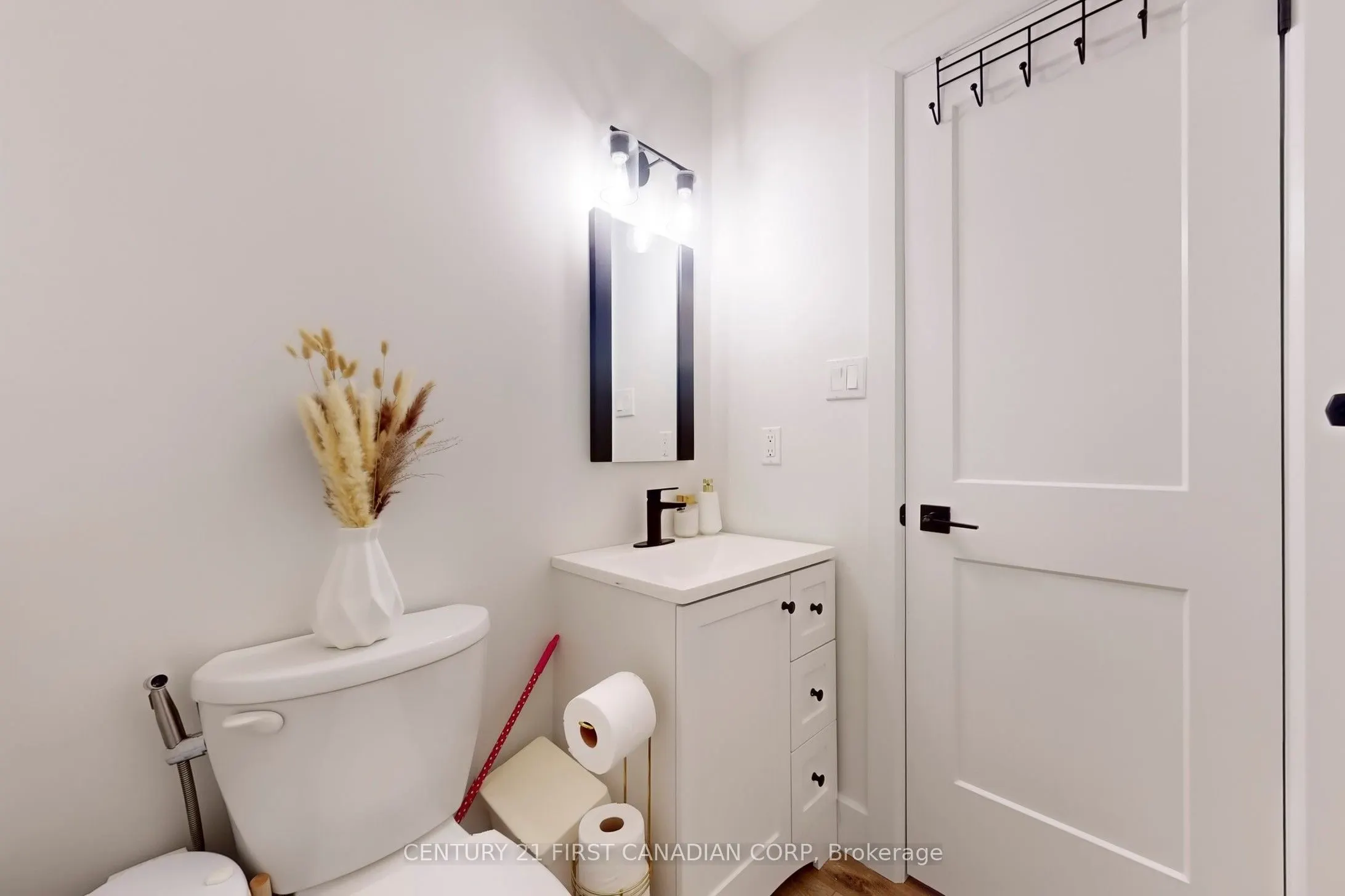 735 Deveron Crescent, #319