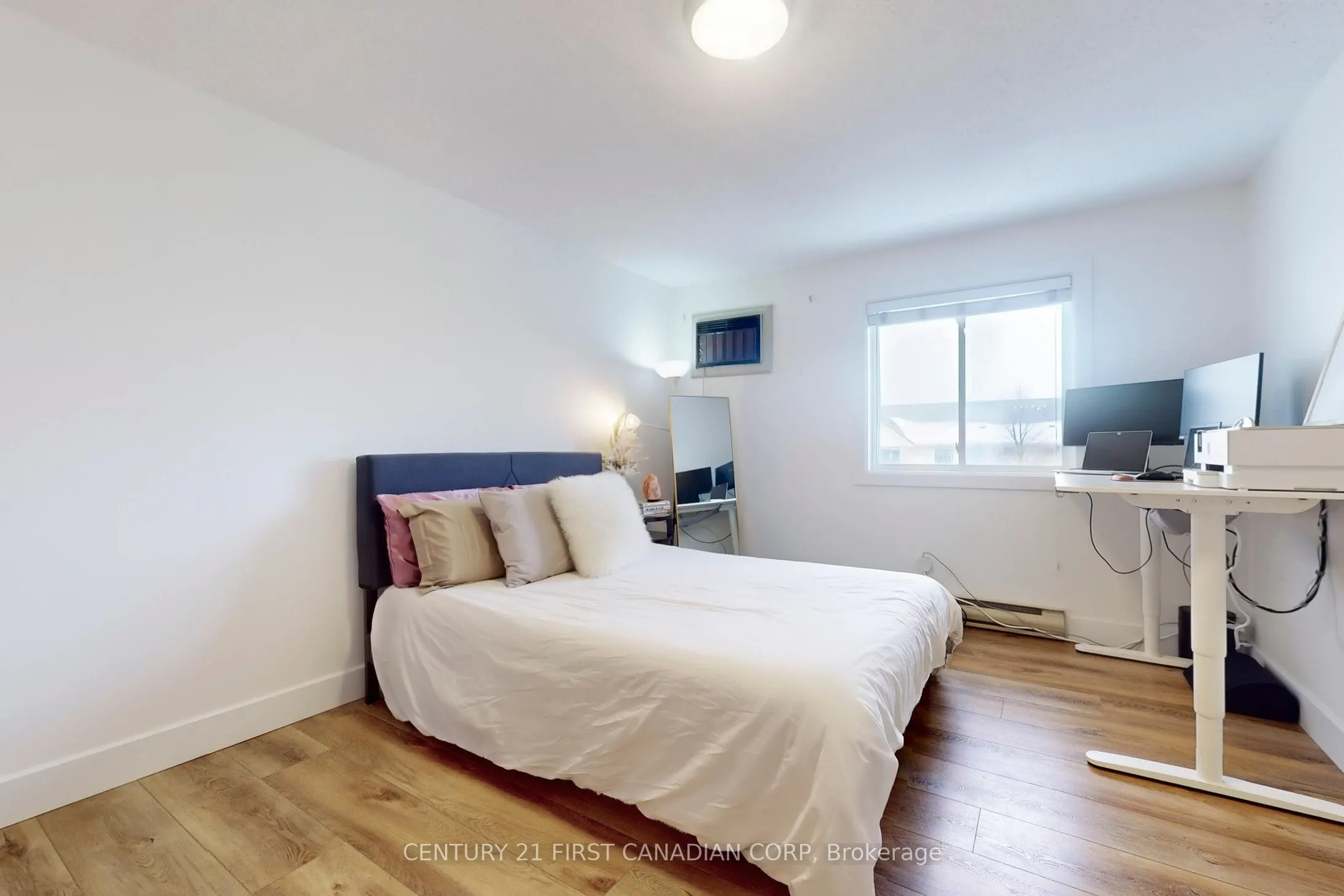 735 Deveron Crescent, #319