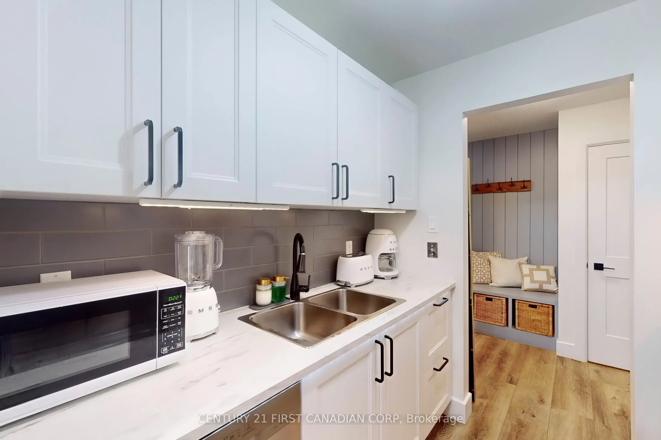 735 Deveron Crescent, #319