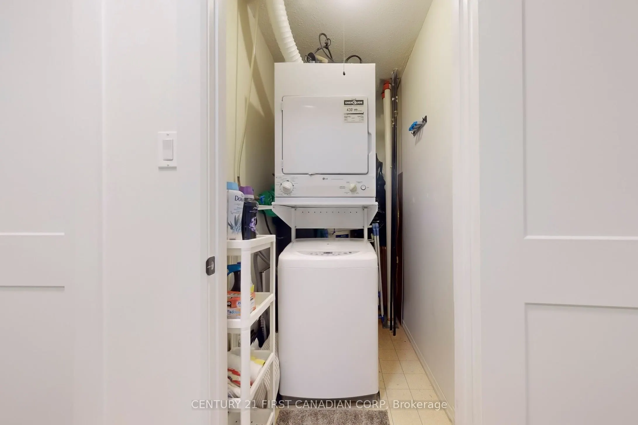 735 Deveron Crescent, #319