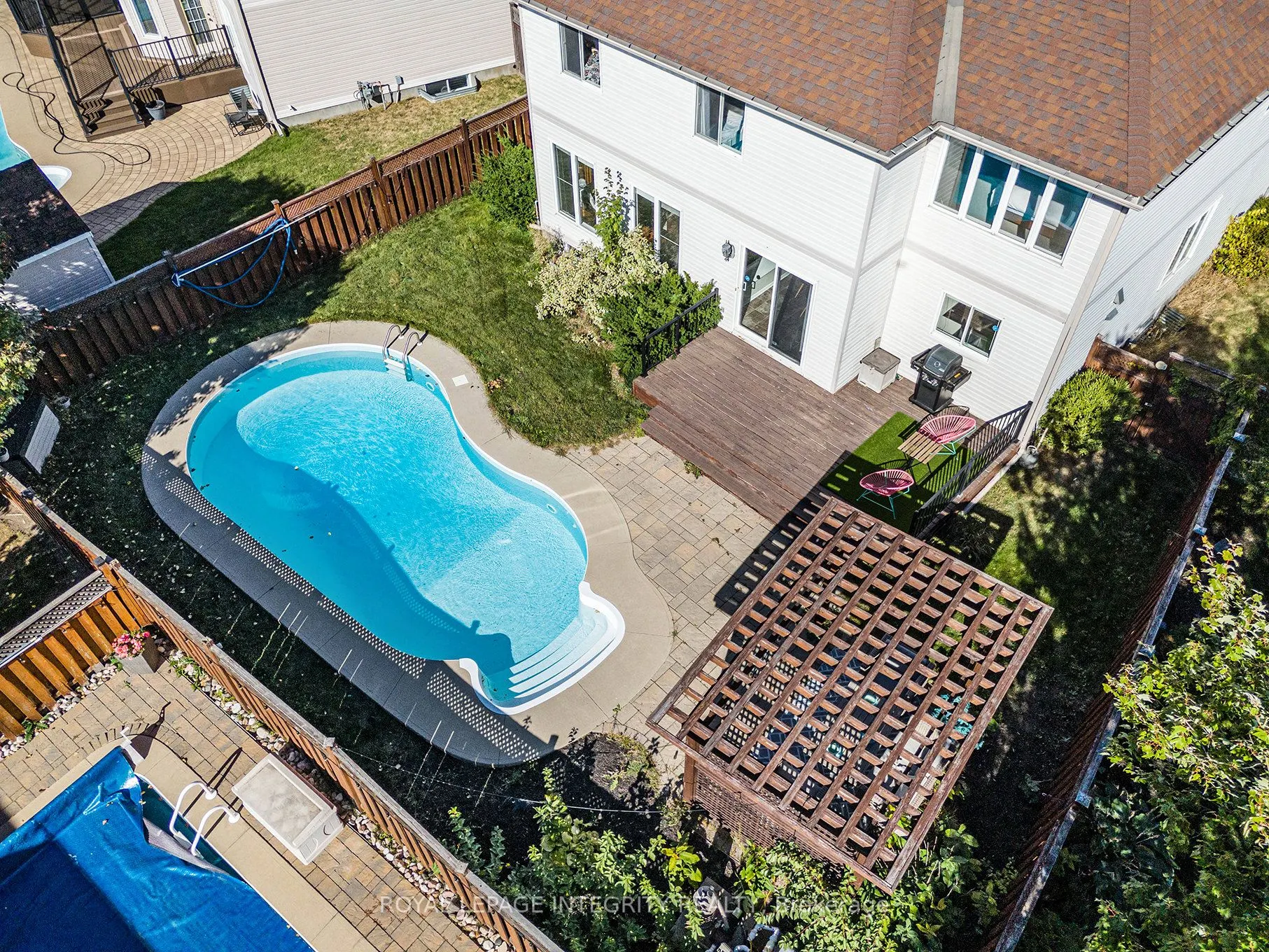 10 Maybrook Place