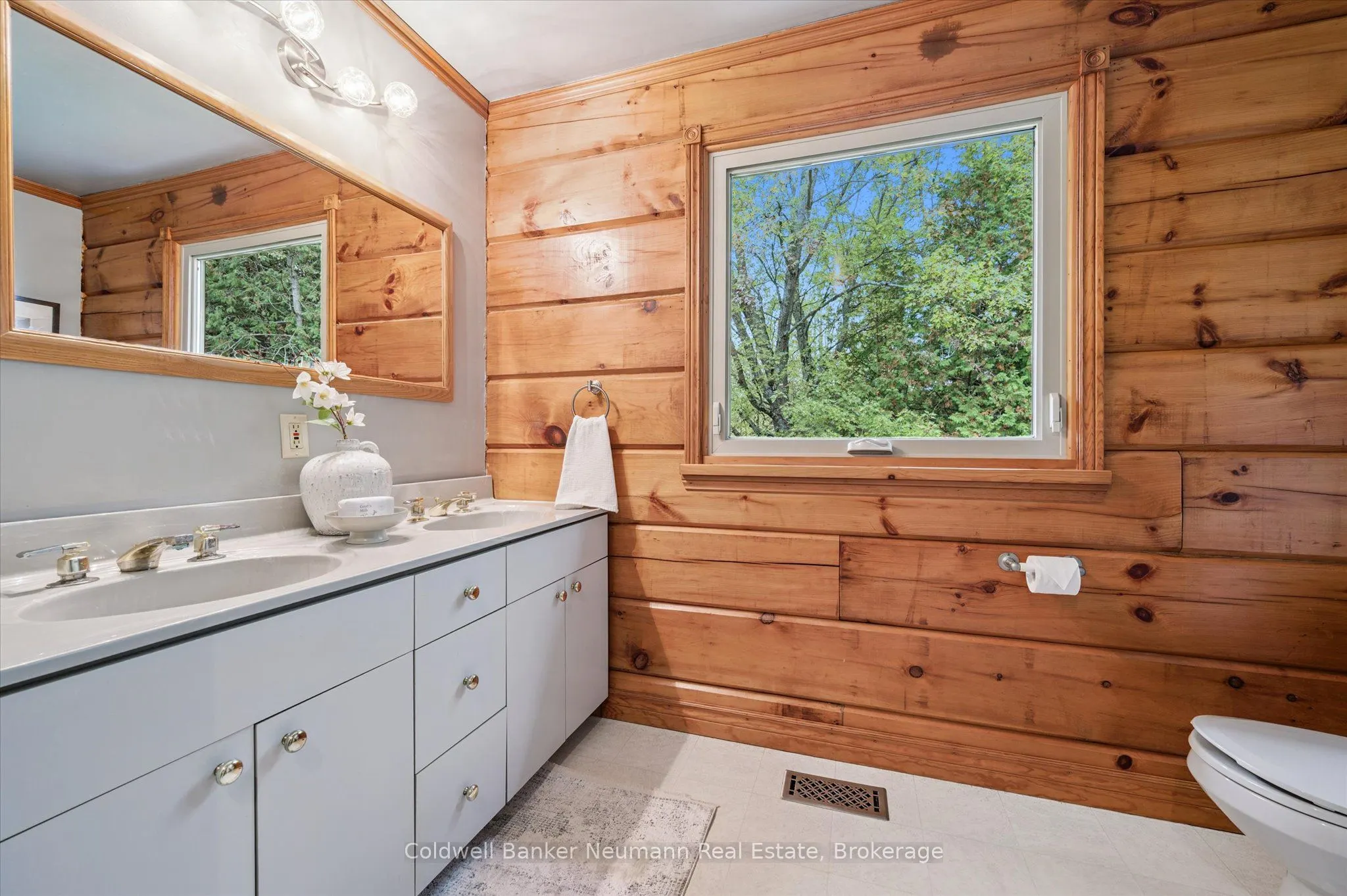 403277 Grey Road 4