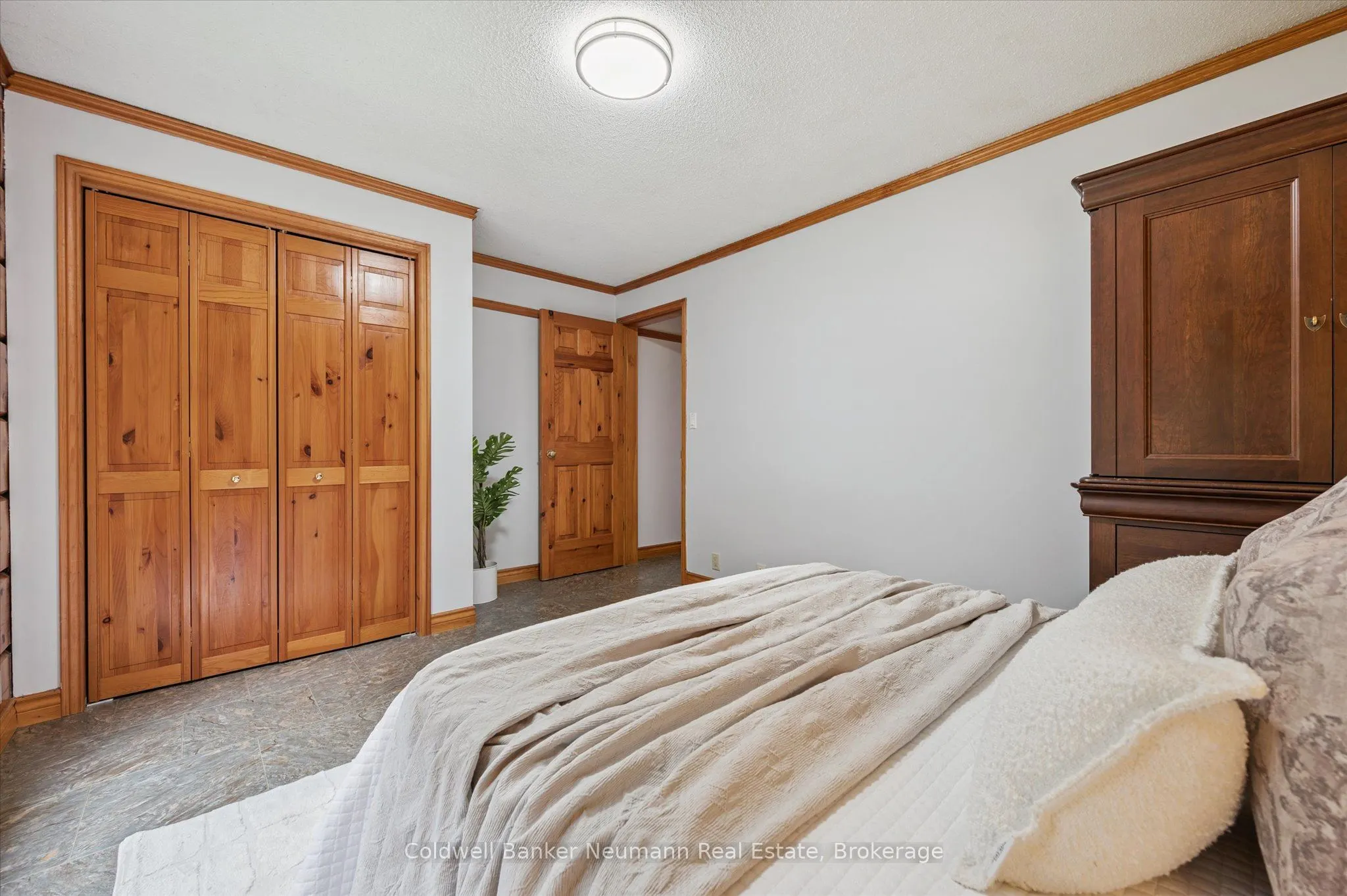 403277 Grey Road 4