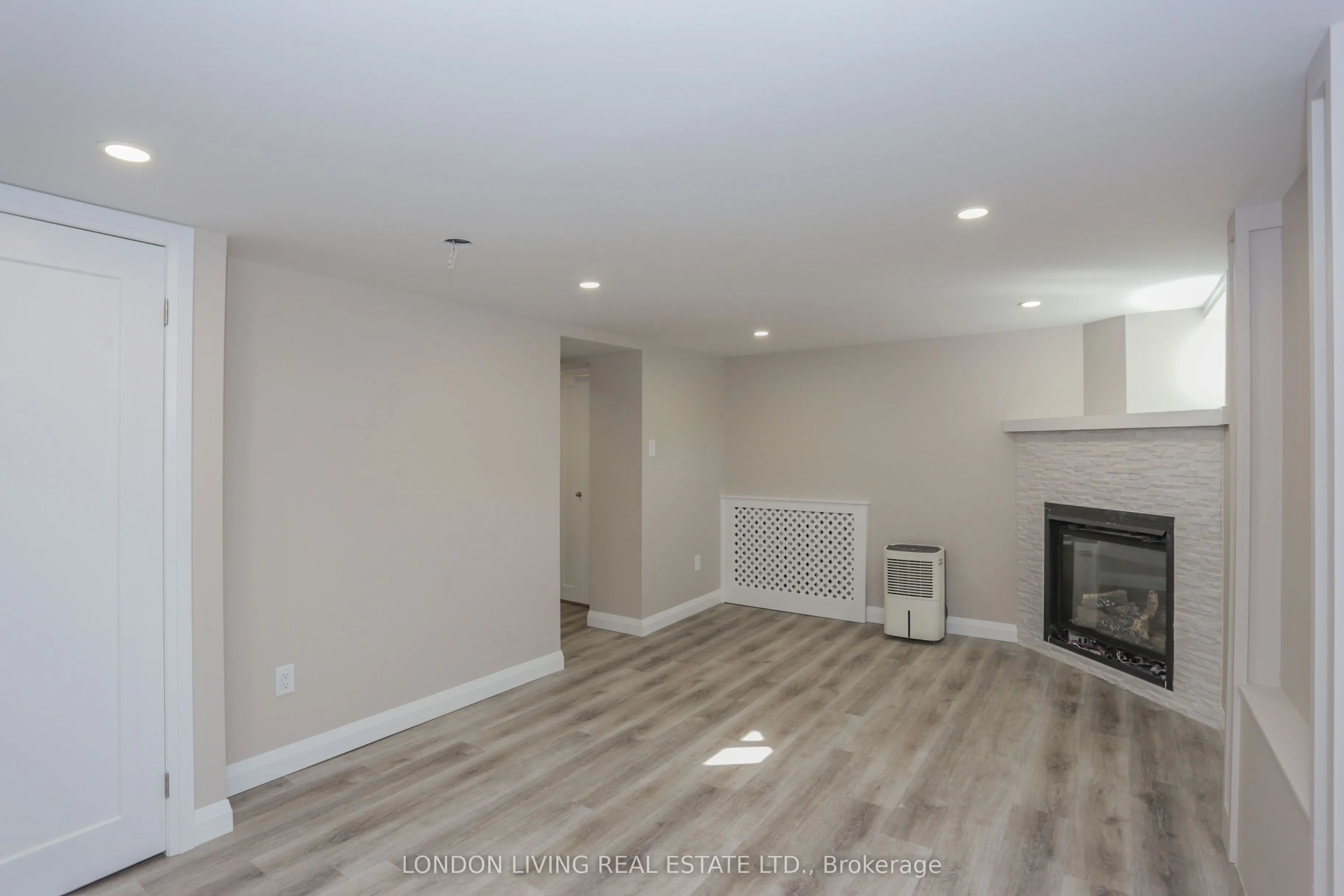 127 Wortley Road, #B