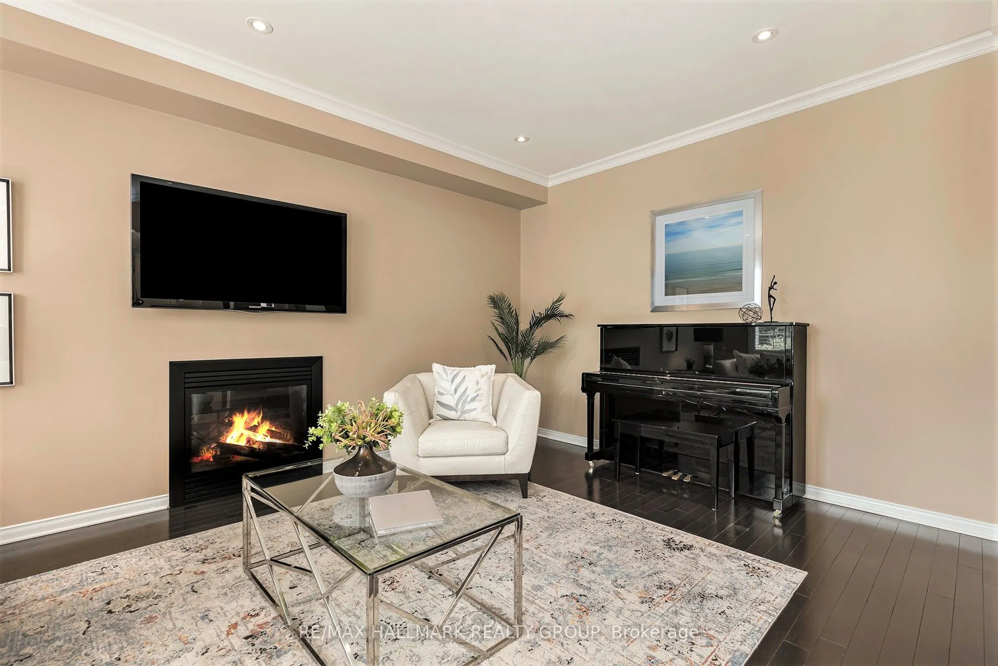 828 Dalkena Place