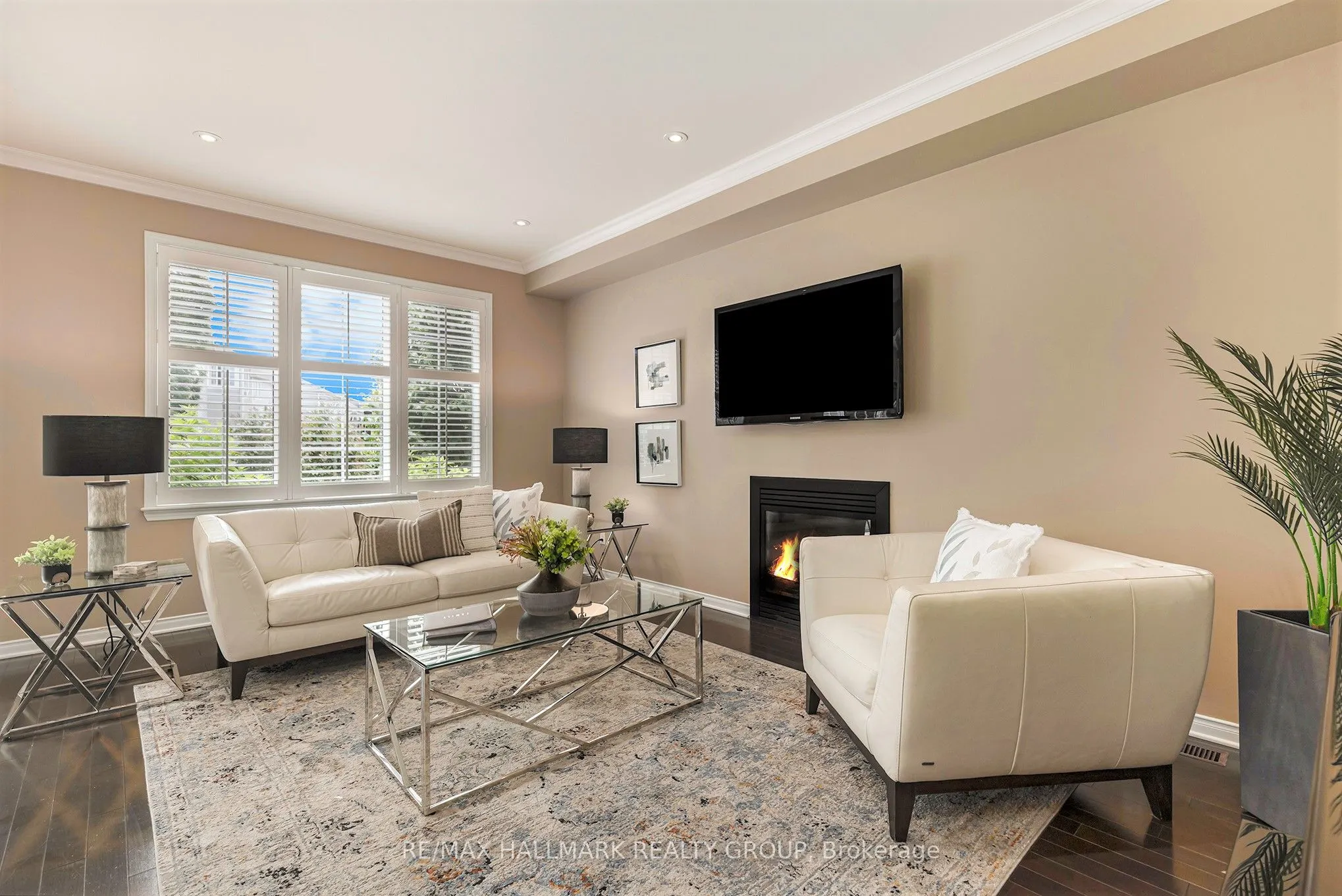 828 Dalkena Place