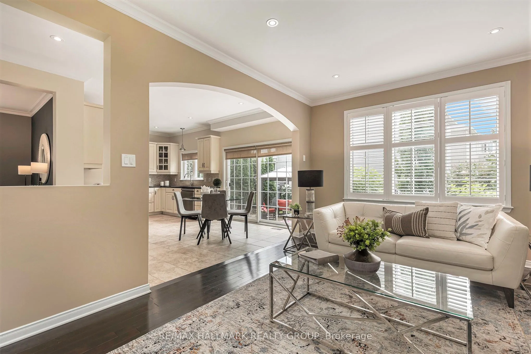 828 Dalkena Place