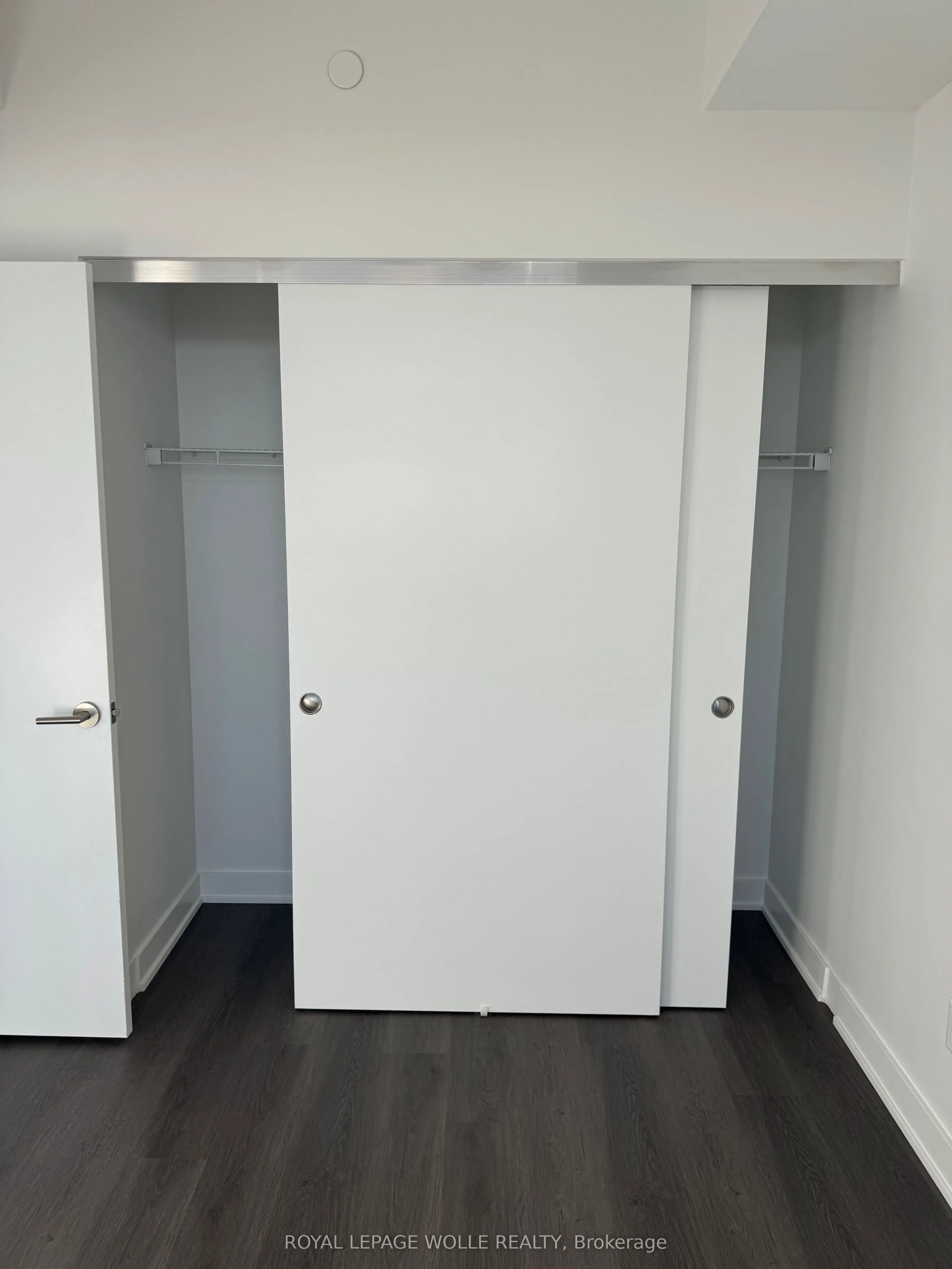 25 Wellington Street S, #2901