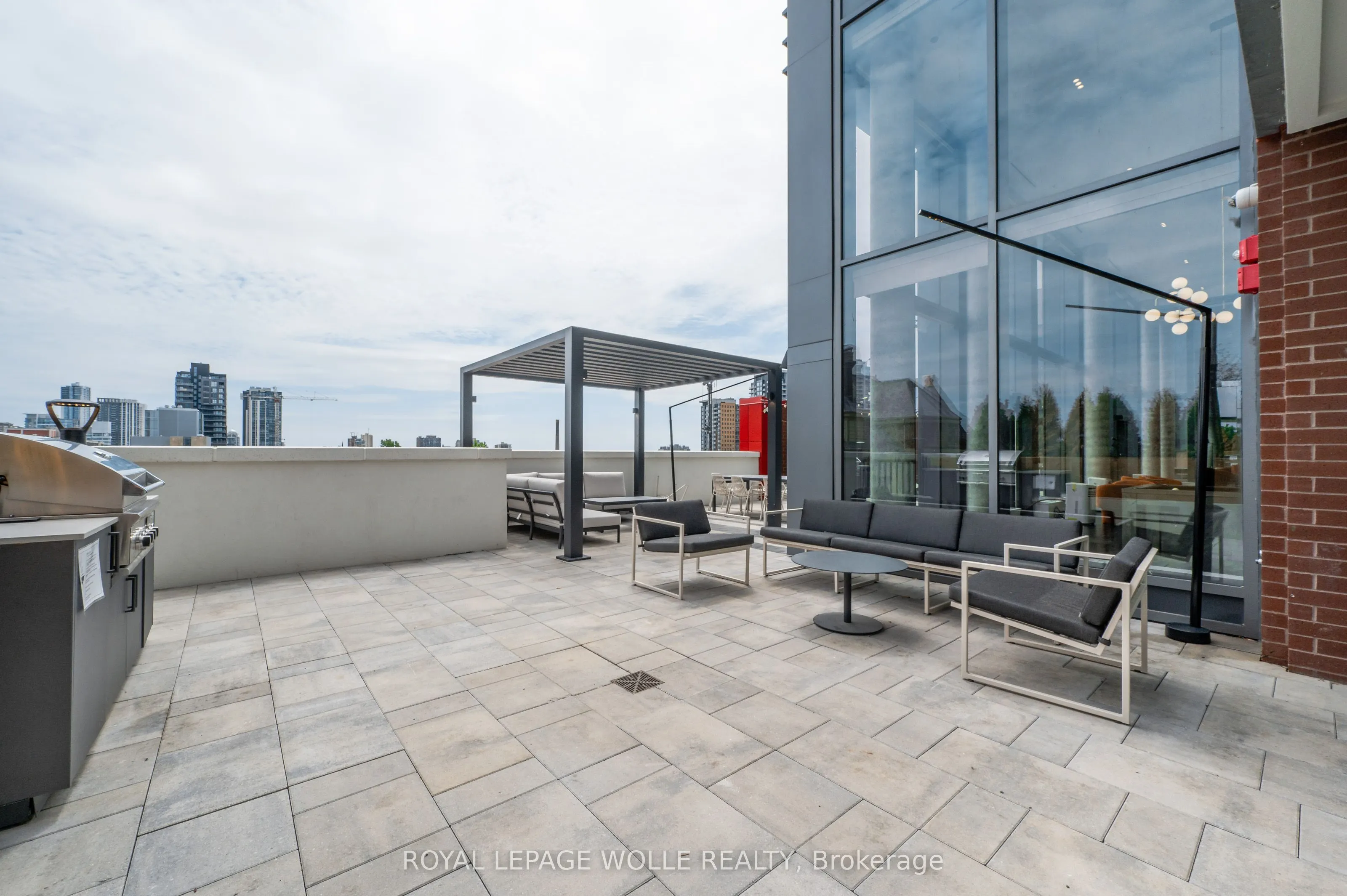 25 Wellington Street S, #2901