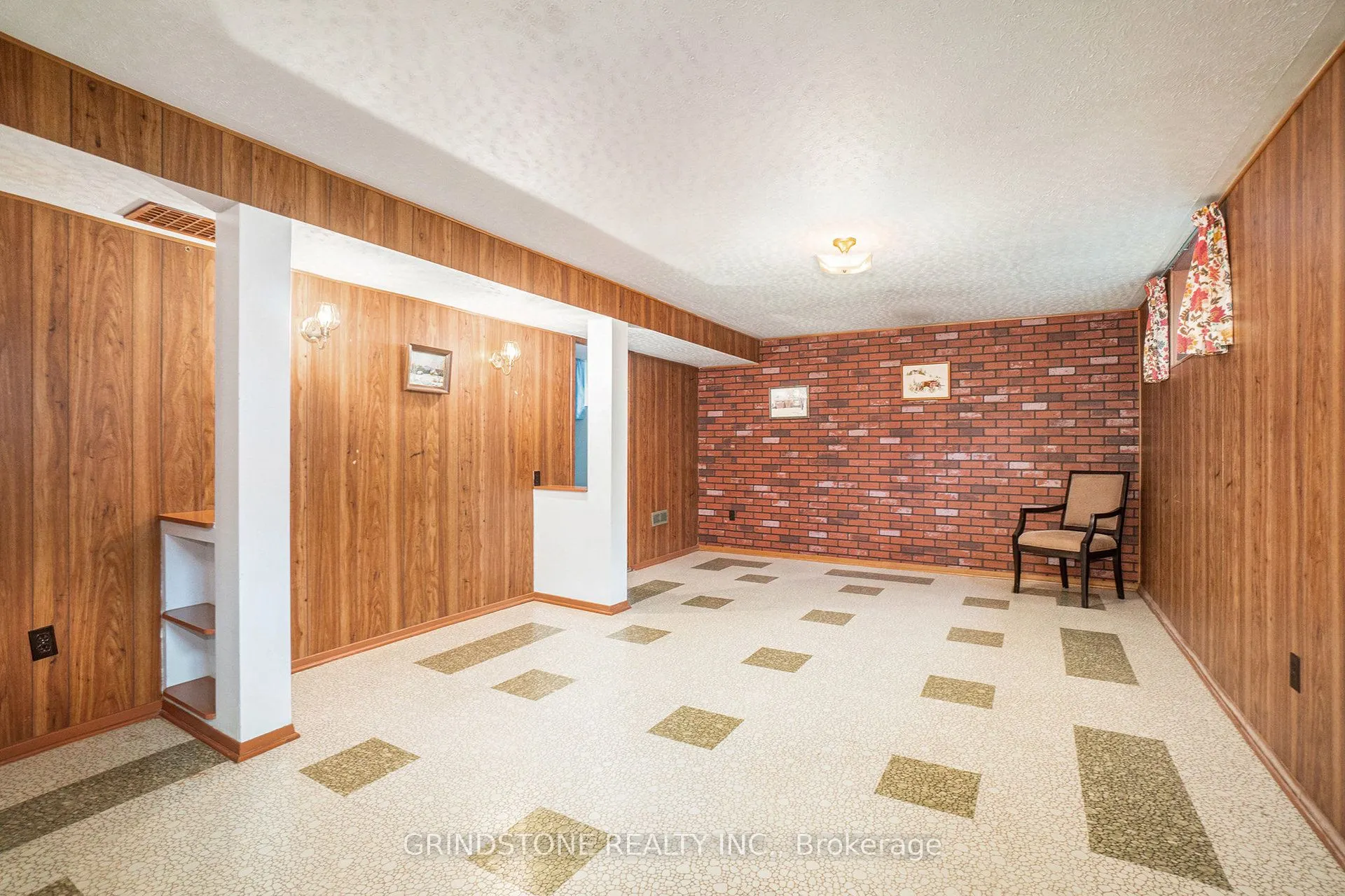 36 Brent Avenue