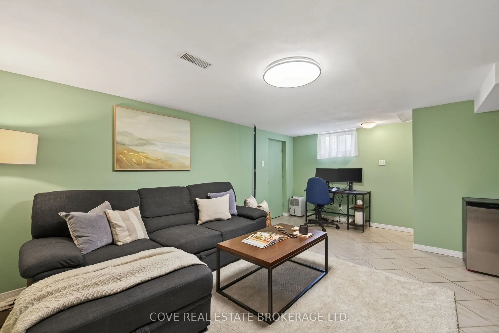 40 Hawkesbury Avenue