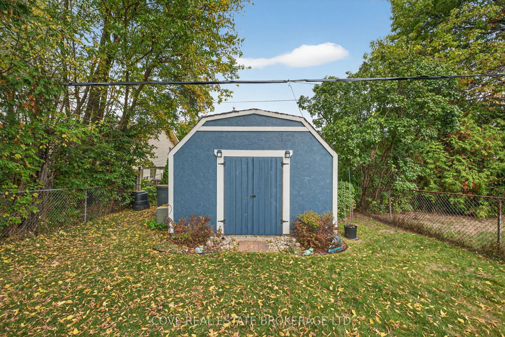 40 Hawkesbury Avenue