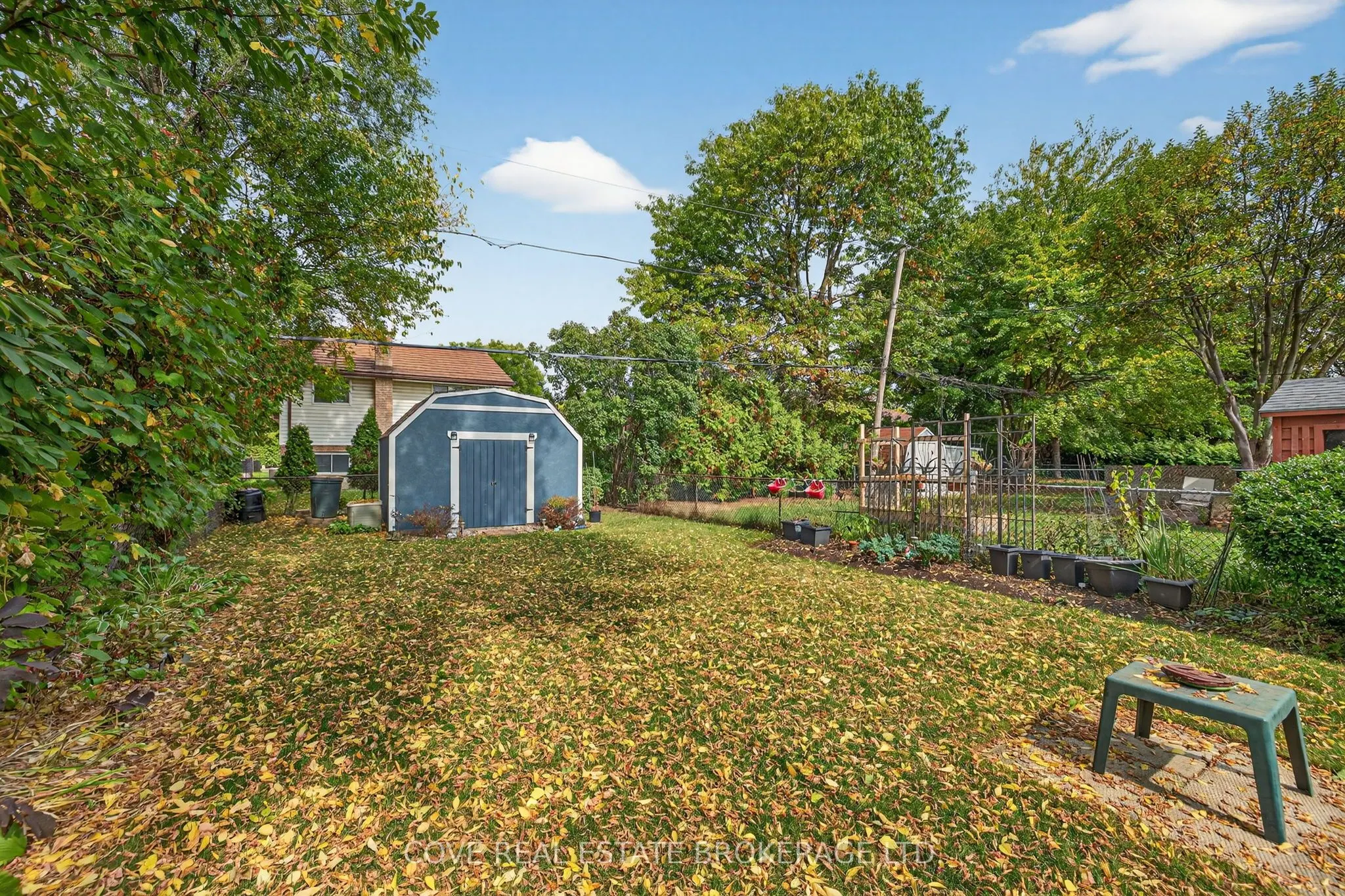 40 Hawkesbury Avenue
