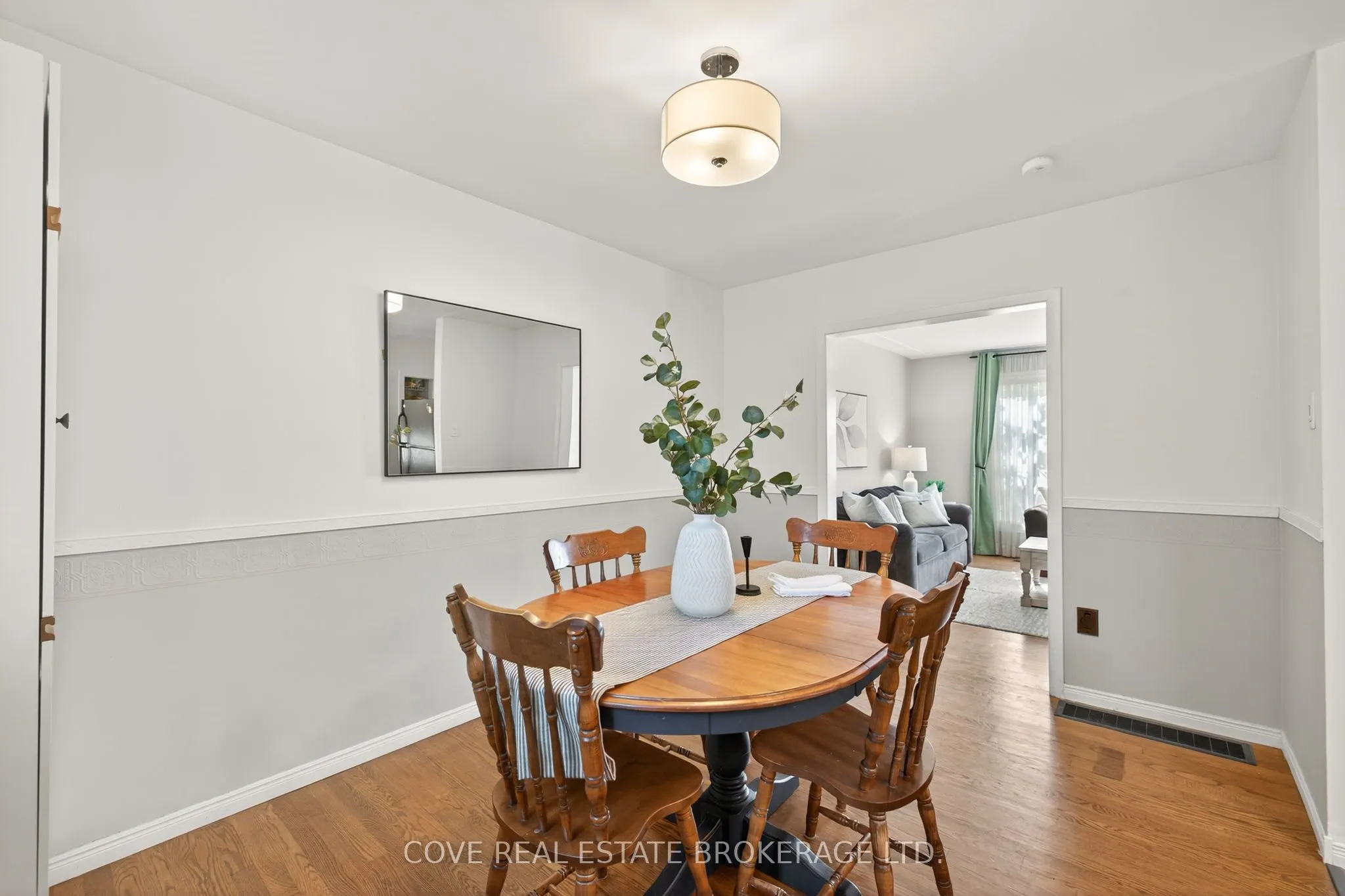 40 Hawkesbury Avenue