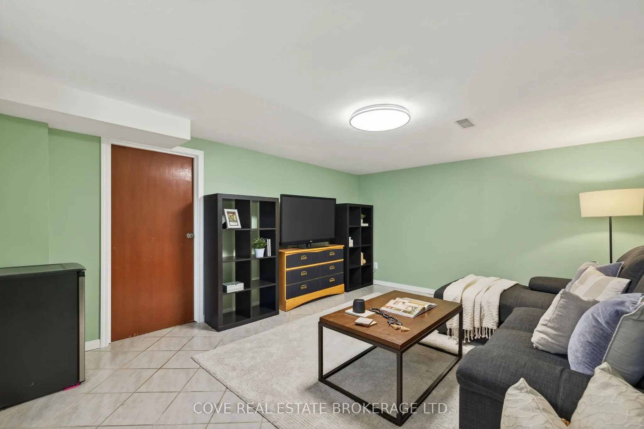 40 Hawkesbury Avenue