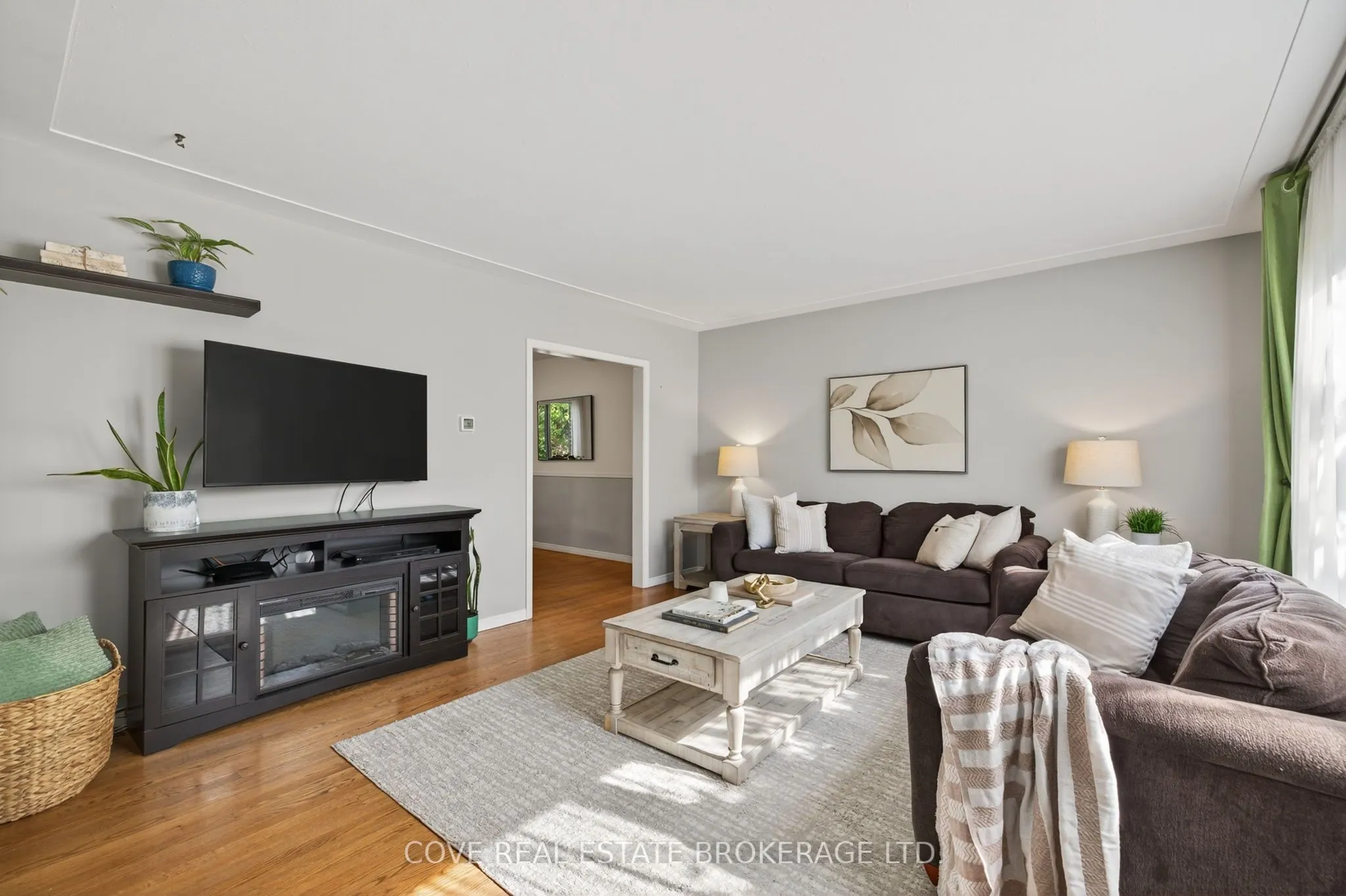40 Hawkesbury Avenue