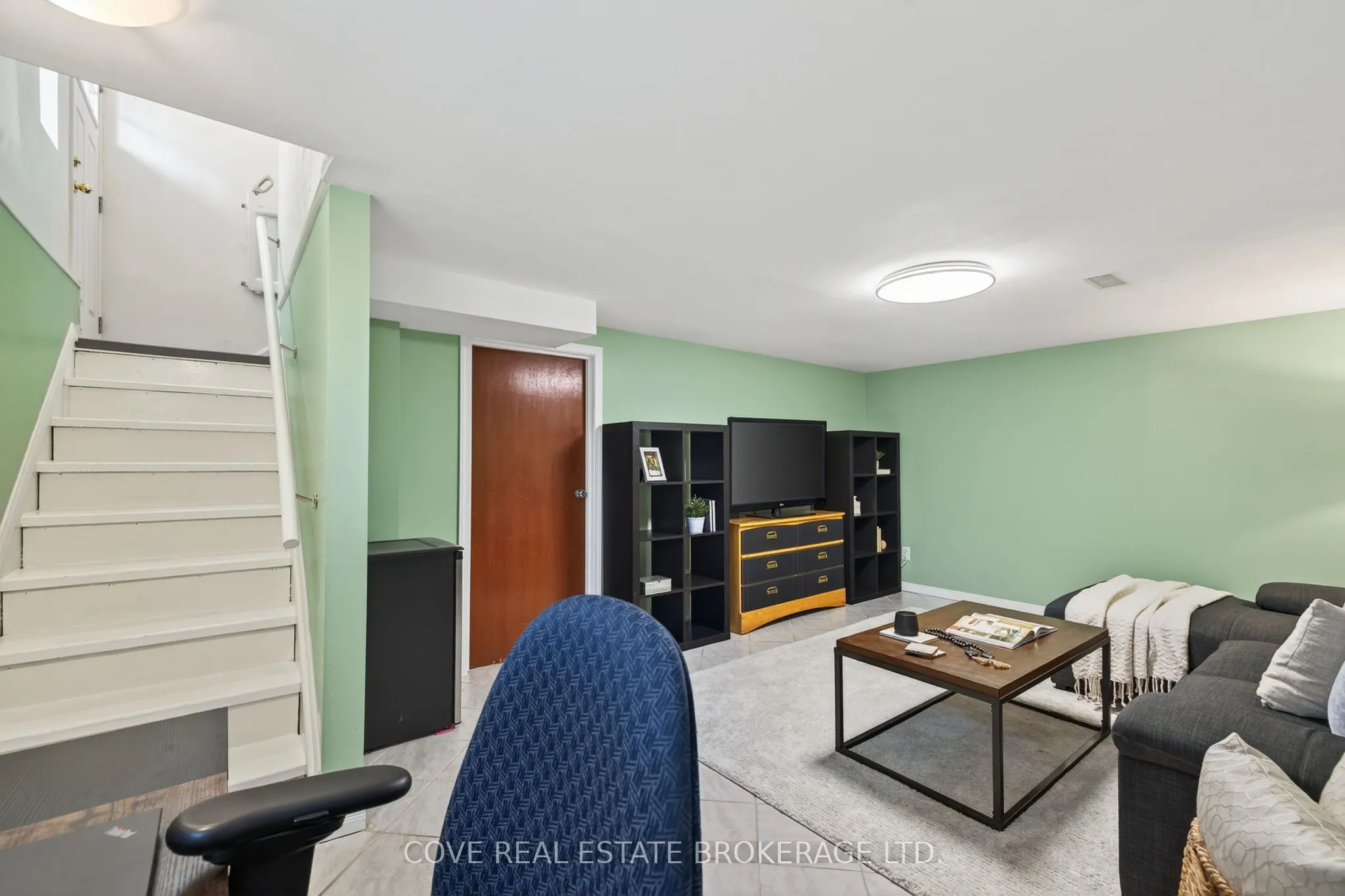 40 Hawkesbury Avenue