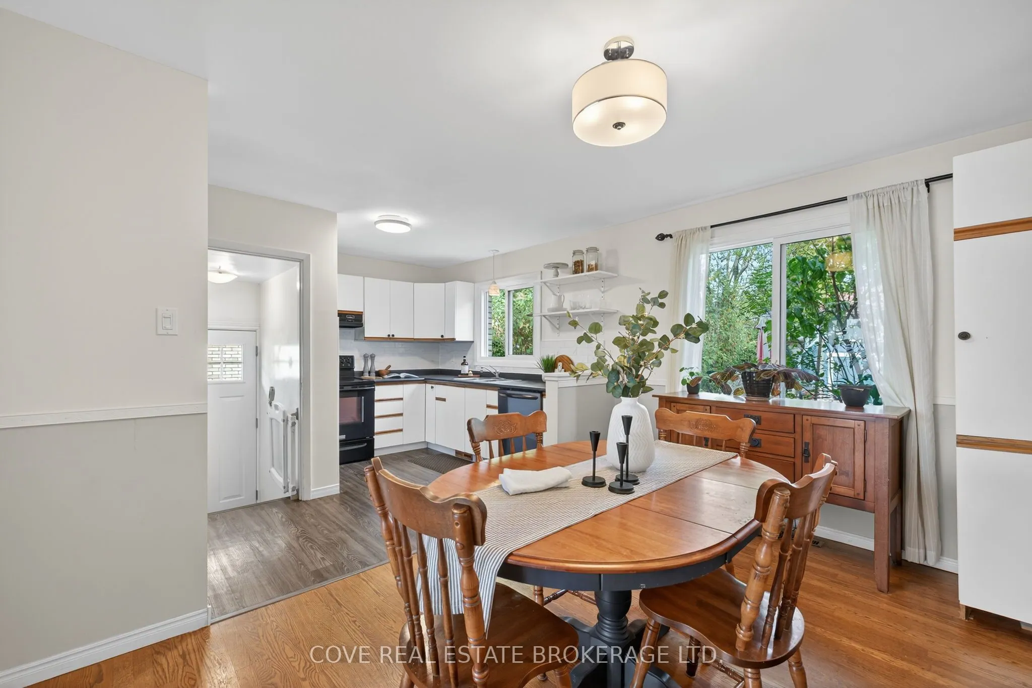 40 Hawkesbury Avenue