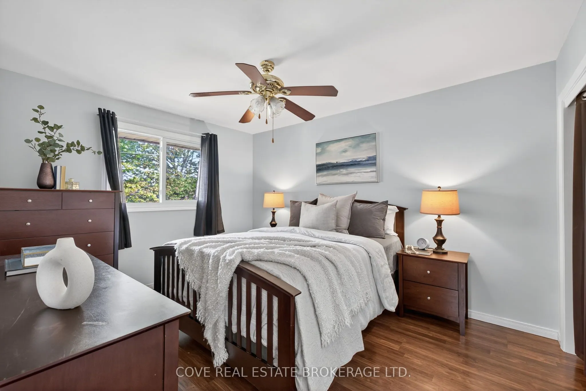 40 Hawkesbury Avenue