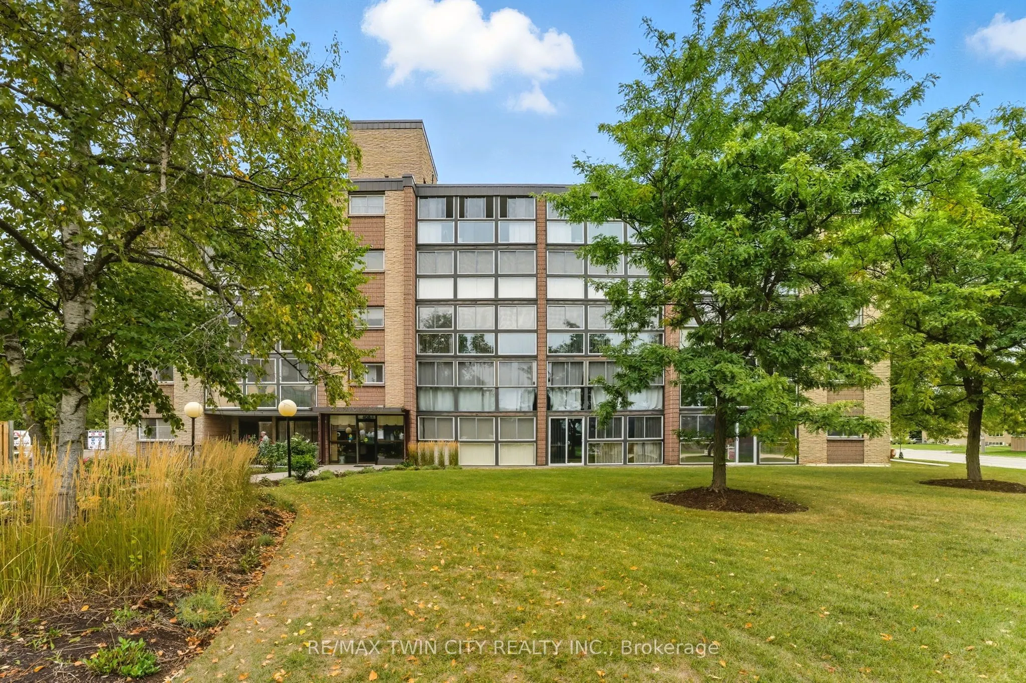 400 Champlain Boulevard, #305