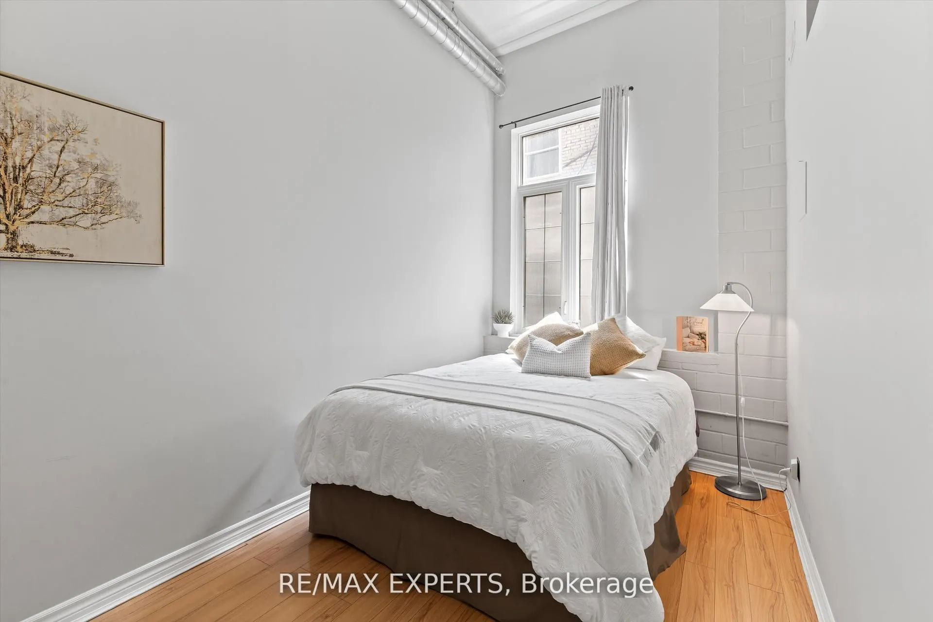 80 King William Street, #212
