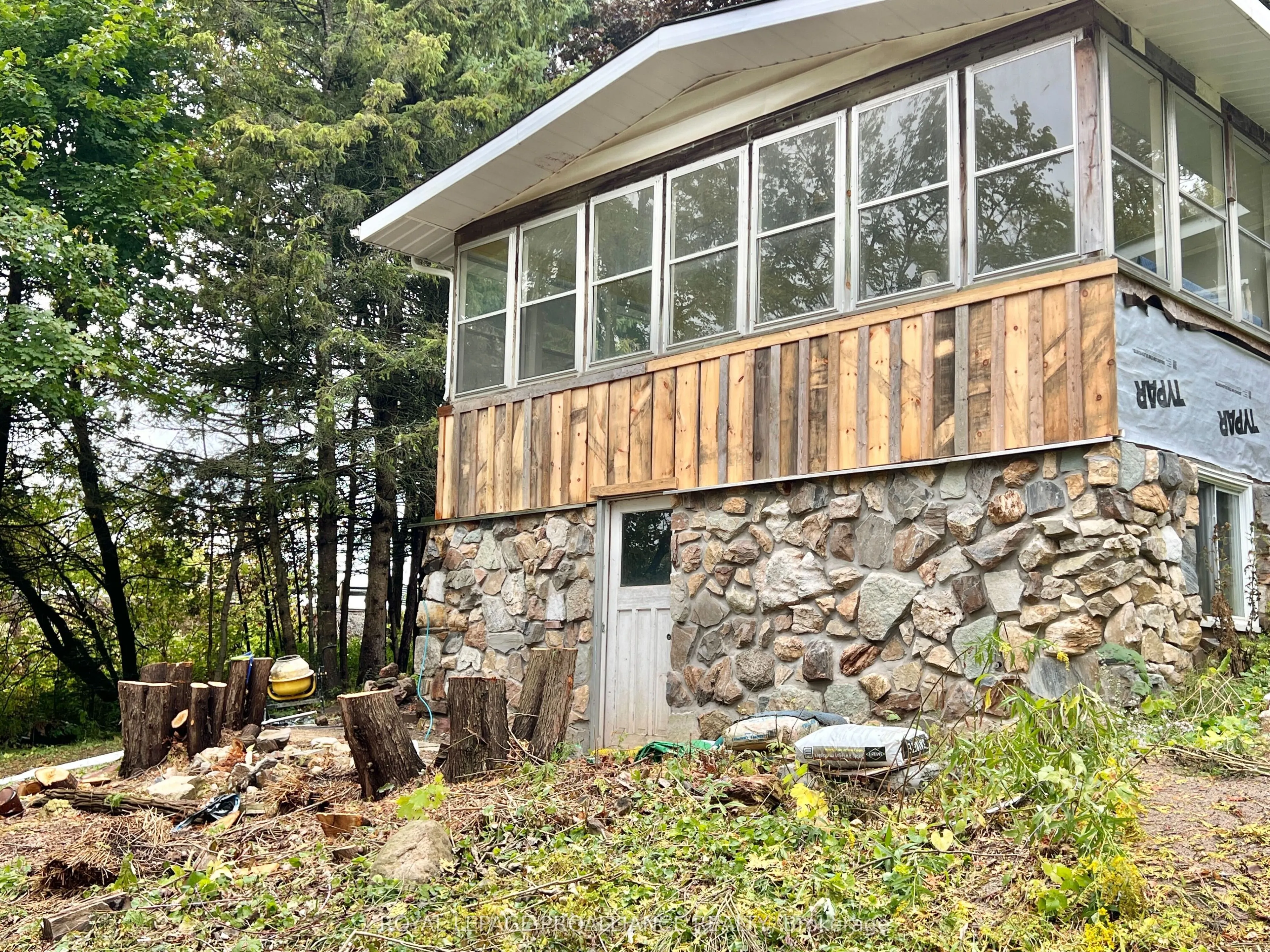 16124 Highway 62