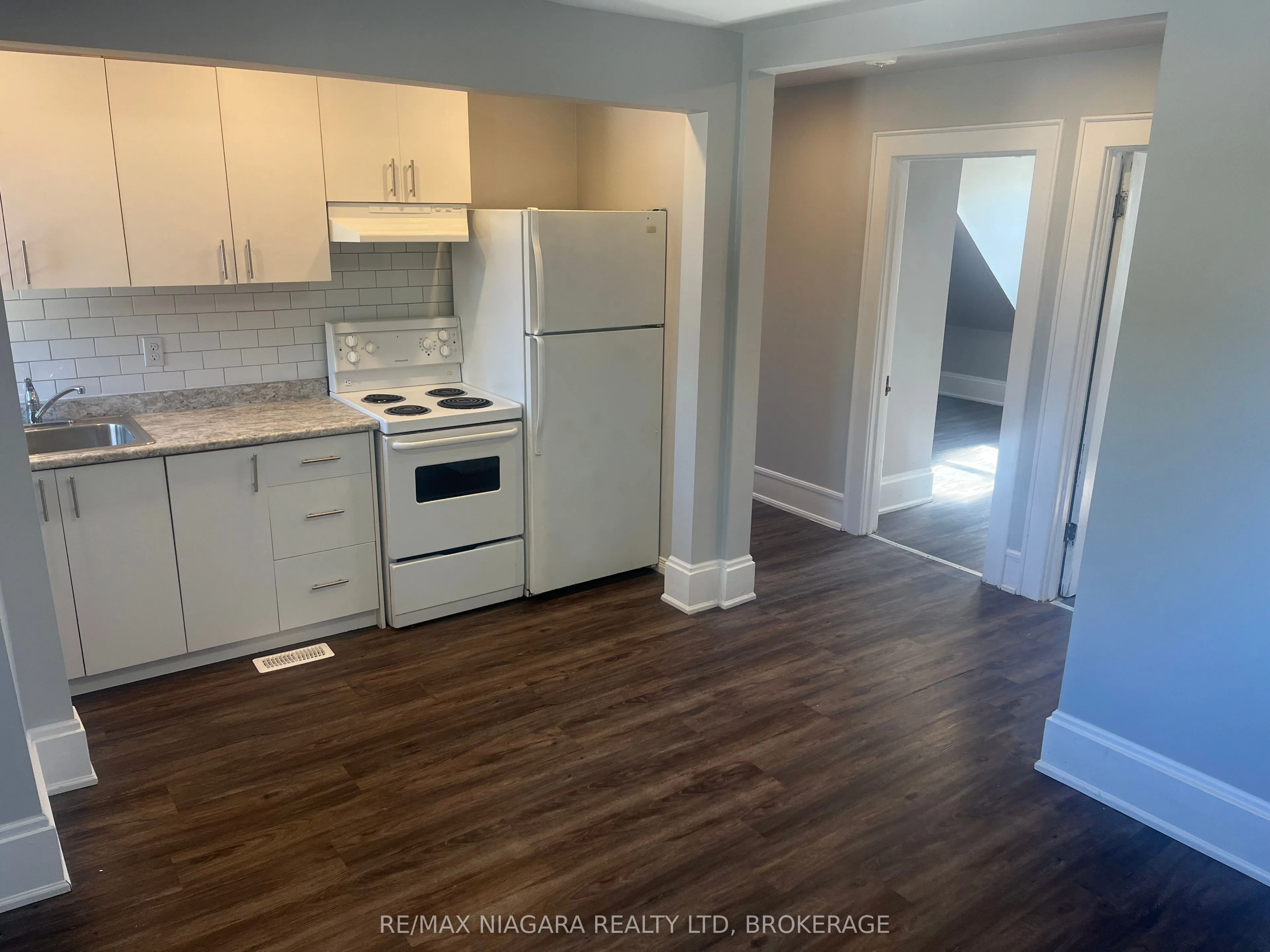 156 Bell Street, #UPPER UNIT