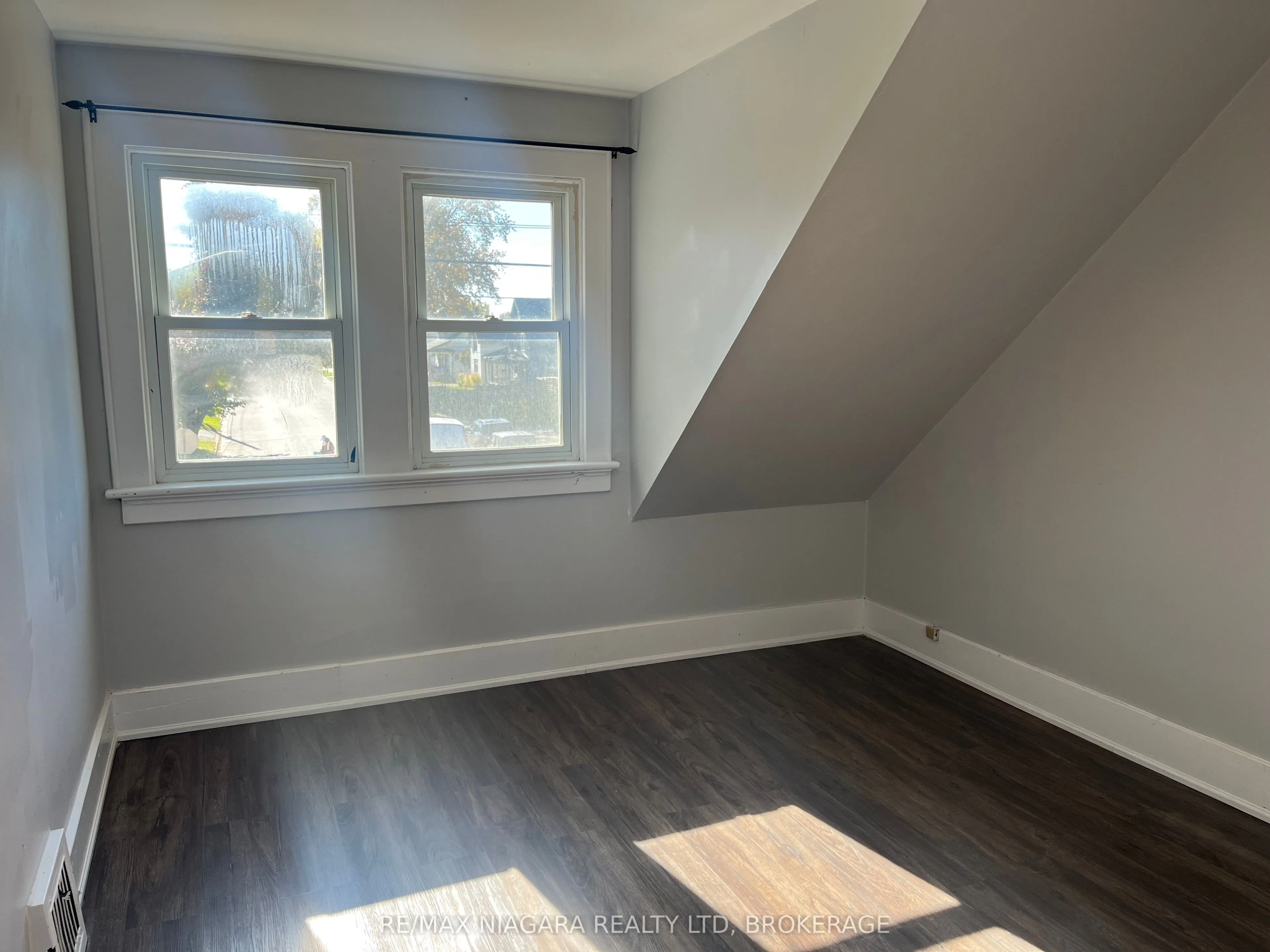 156 Bell Street, #UPPER UNIT