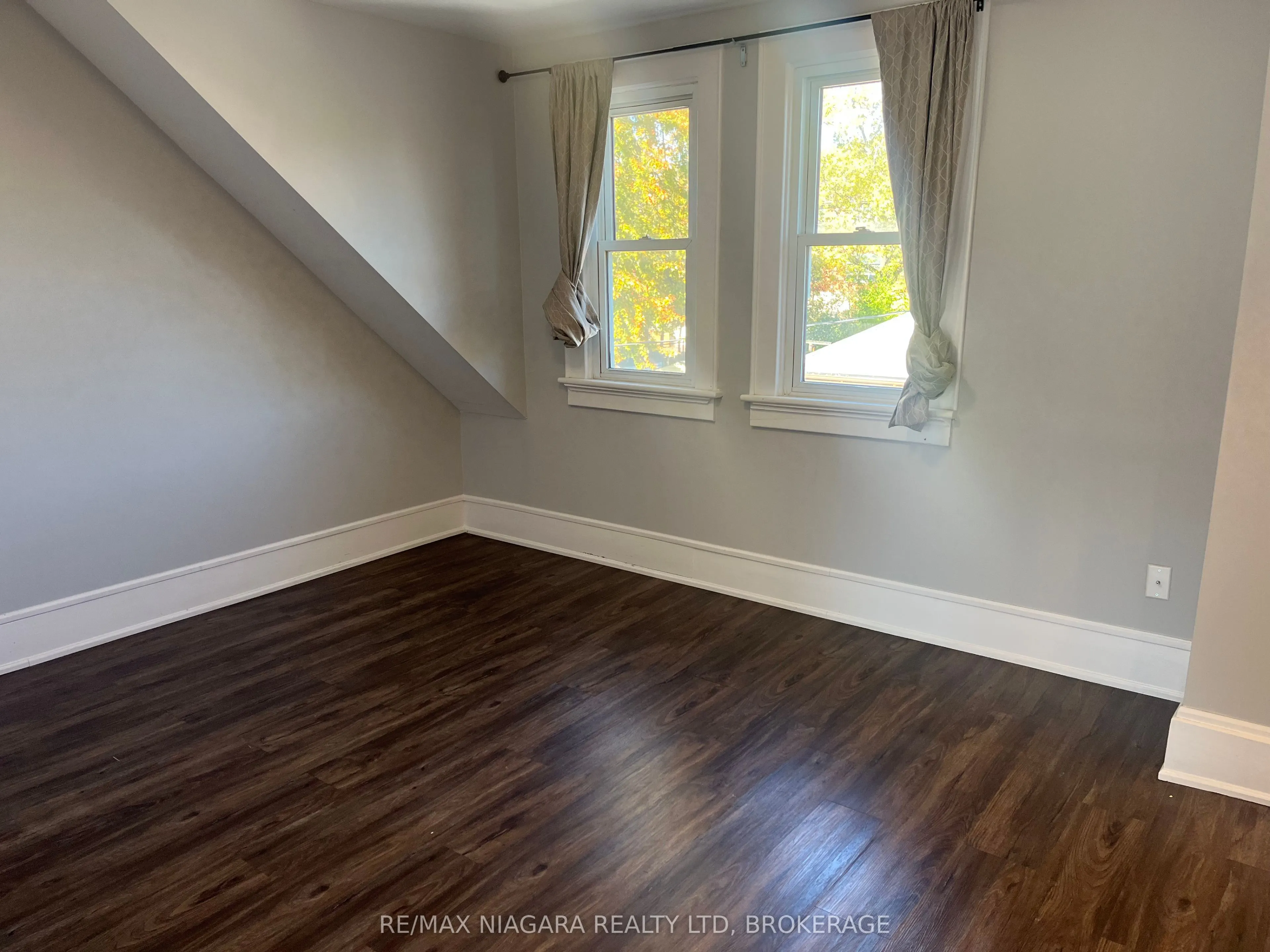 156 Bell Street, #UPPER UNIT