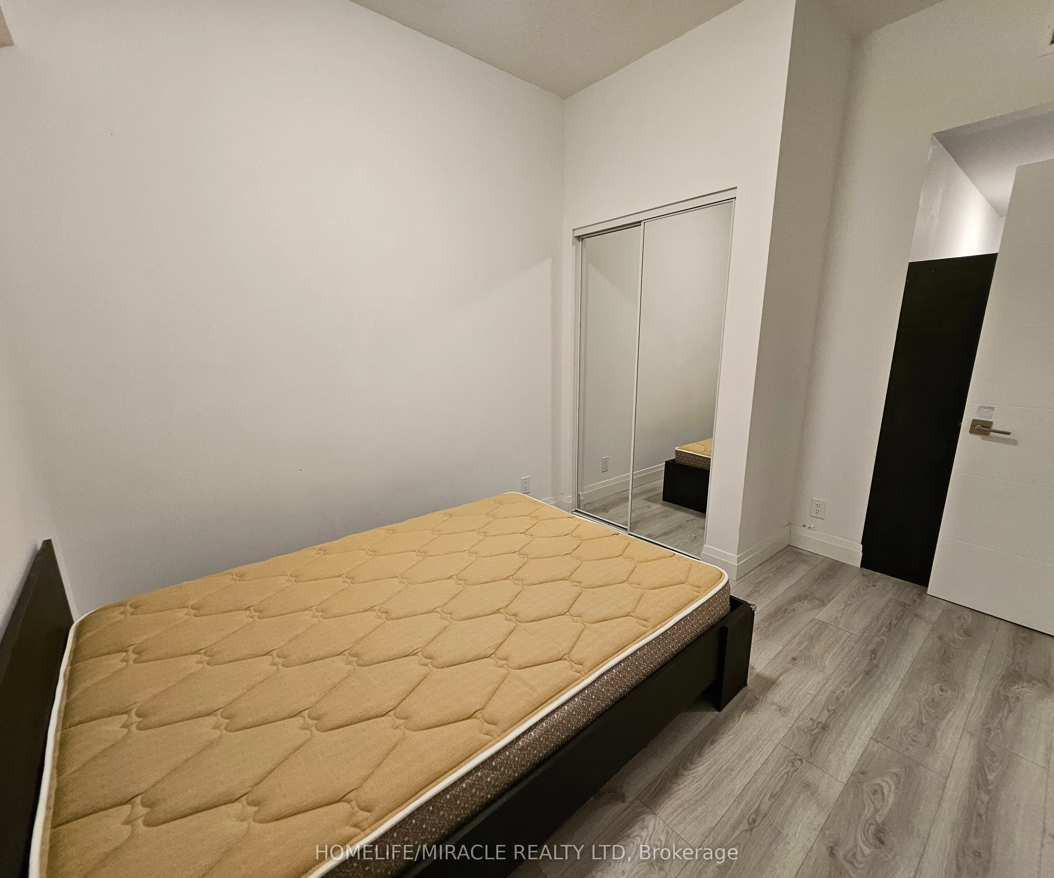 652 Princess Street, #420