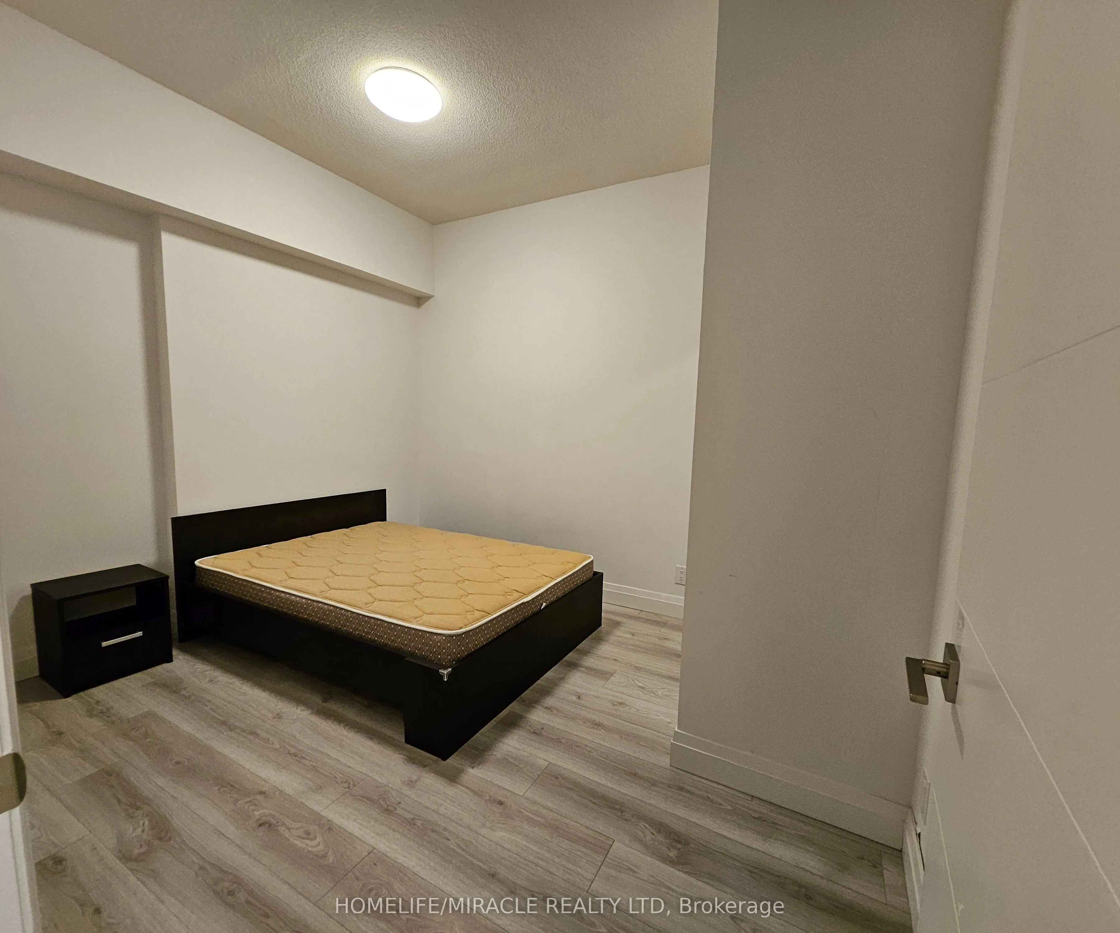 652 Princess Street, #420