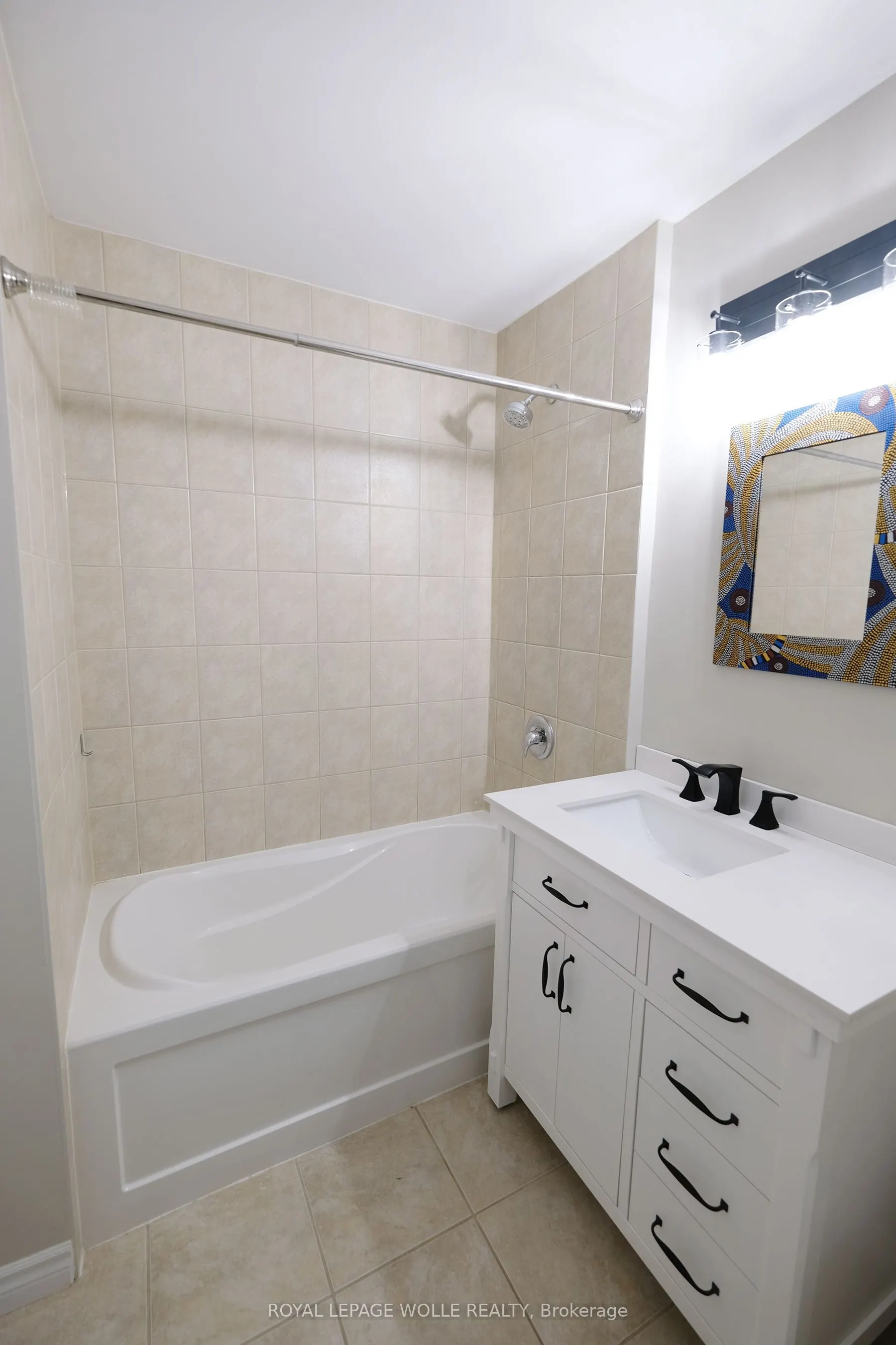 2 Colonial Drive N, #302