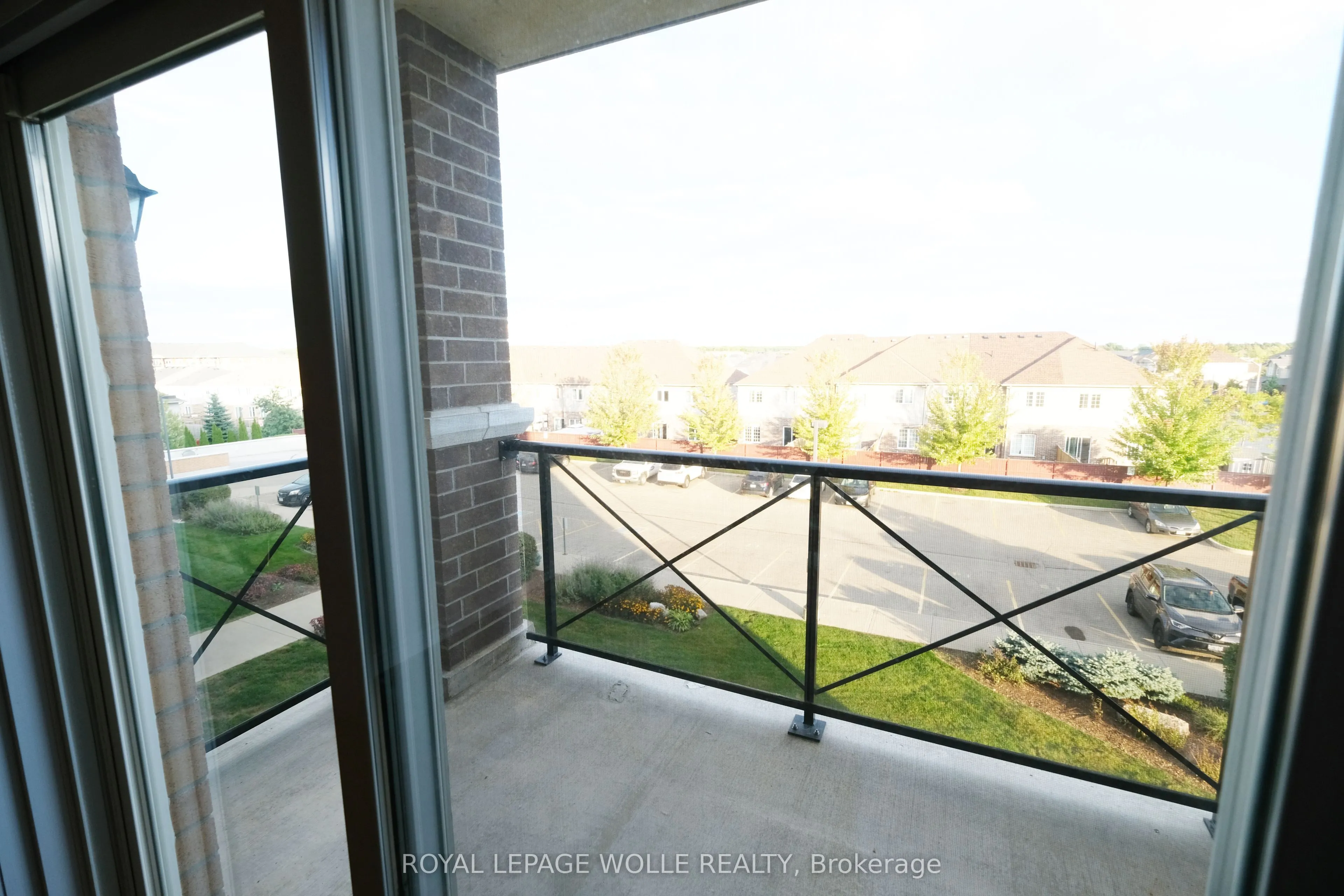 2 Colonial Drive N, #302