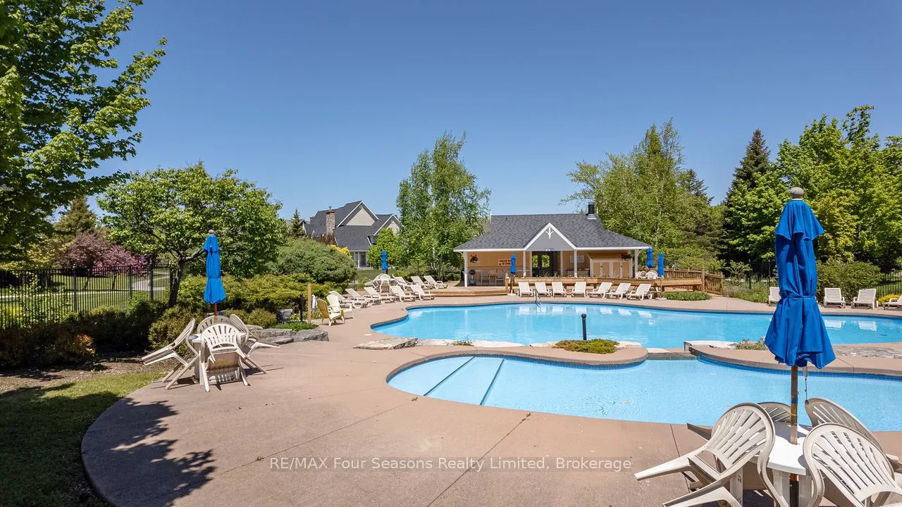 170 Snowbridge Way N, #225