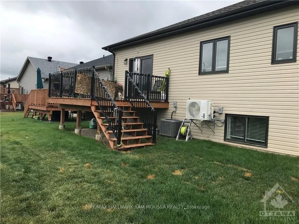 29 Senators Gate Drive